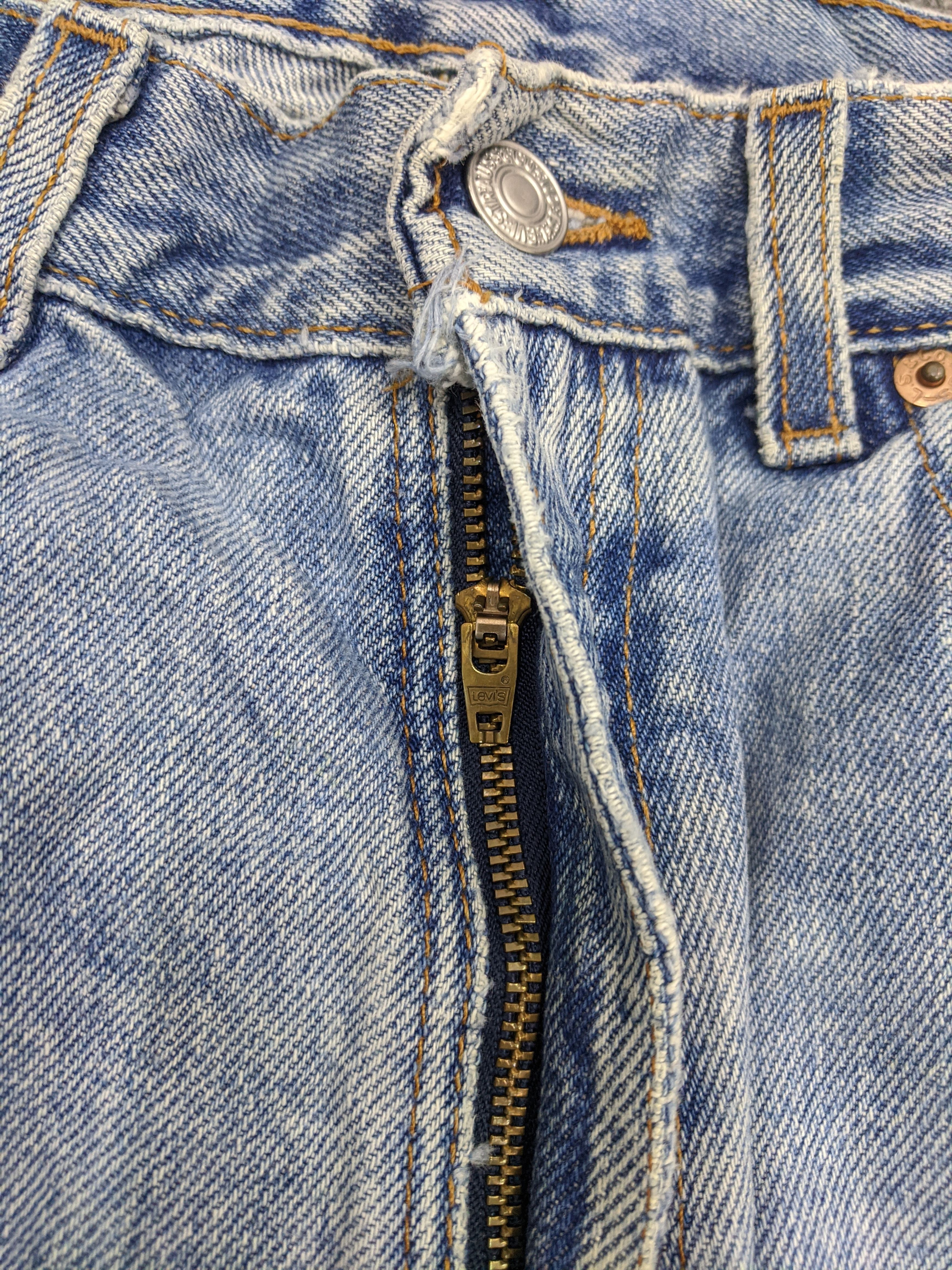 Levi's Vintage 90s Levis 550 Jeans Lightwash DP0849 Size US 32 / EU 48 - 10 Thumbnail