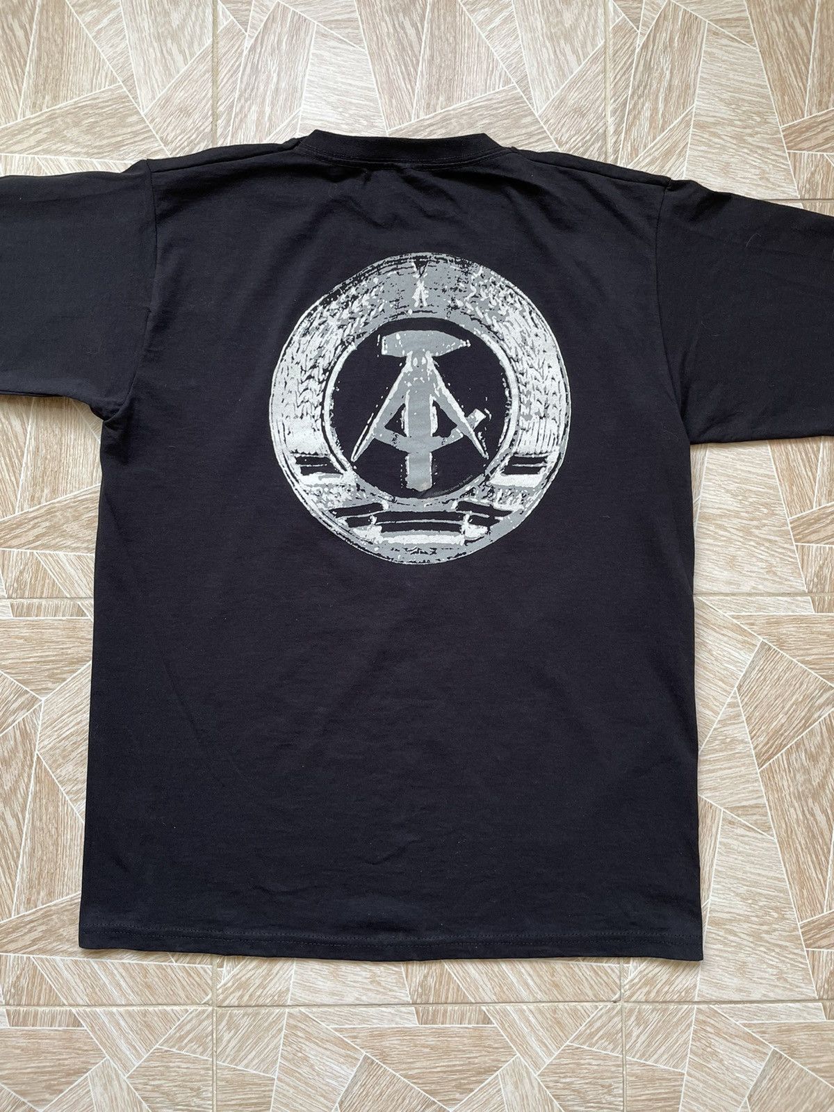 Band Tees × Rage Against The Machine × Vintage Vintage 90's Rage Against The Machine Long Sleeve Band Tees Size US M / EU 48-50 / 2 - 2 Thumbnail