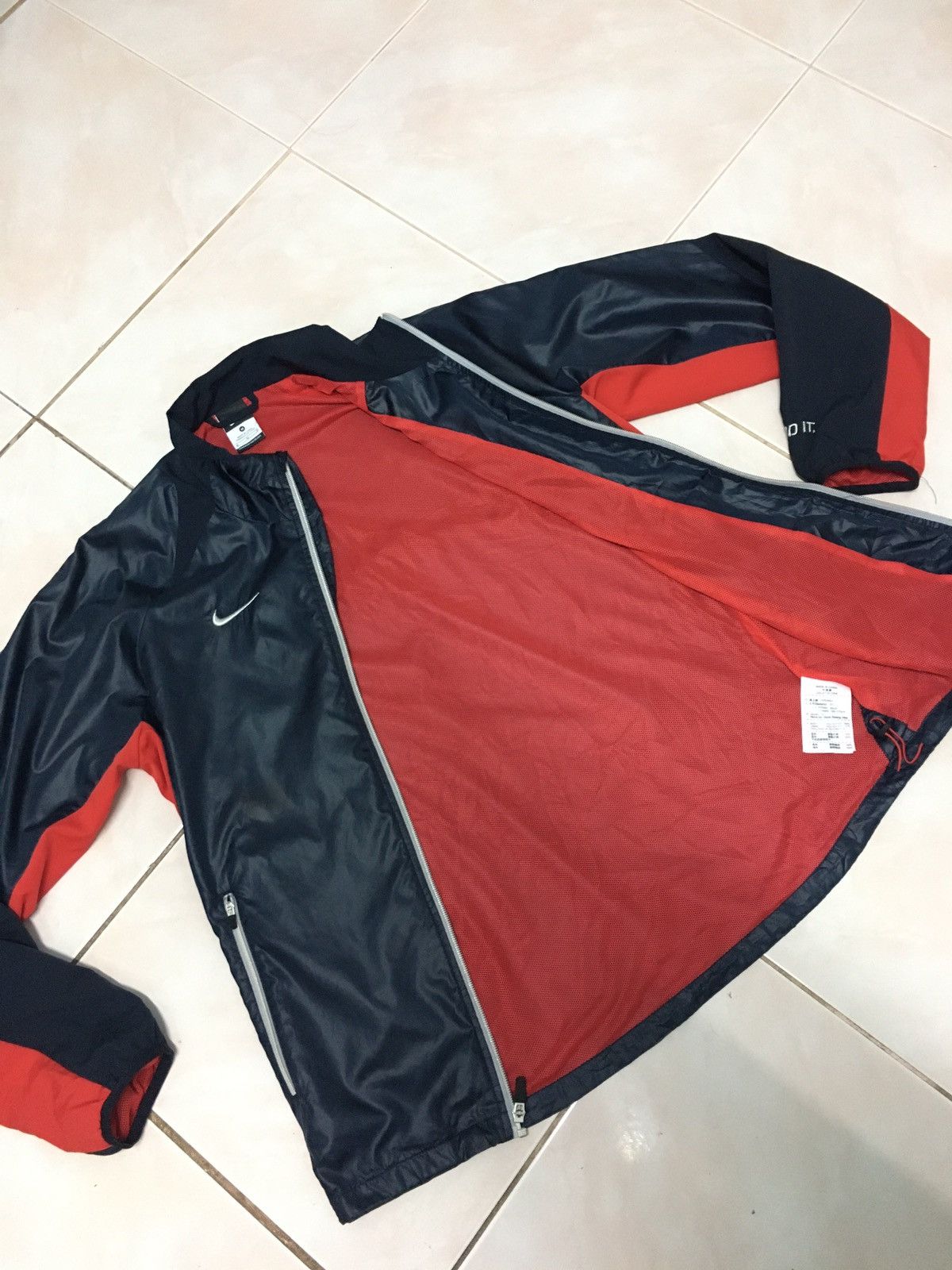 Nike Nike running light jacket mini swoosh embroidery Size US M / EU 48-50 / 2 - 12 Thumbnail