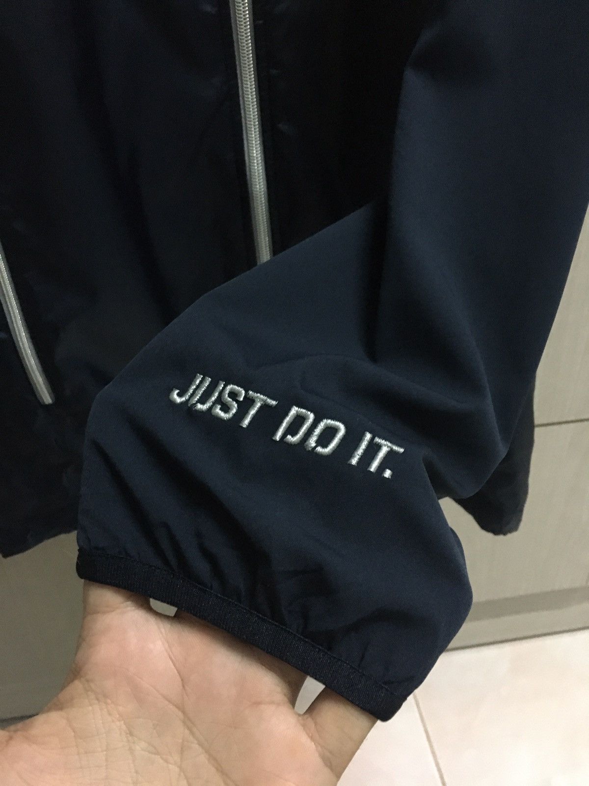 Nike Nike running light jacket mini swoosh embroidery Size US M / EU 48-50 / 2 - 5 Thumbnail