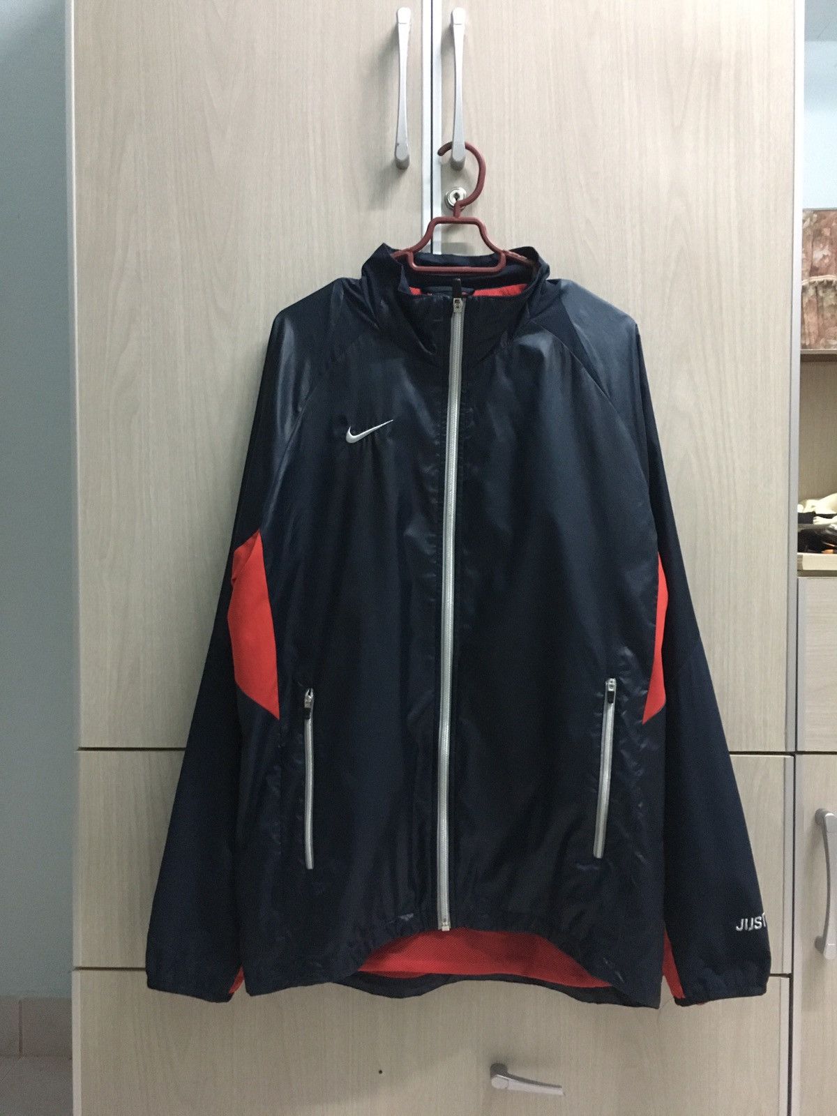 Nike Nike running light jacket mini swoosh embroidery Size US M / EU 48-50 / 2 - 1 Thumbnail