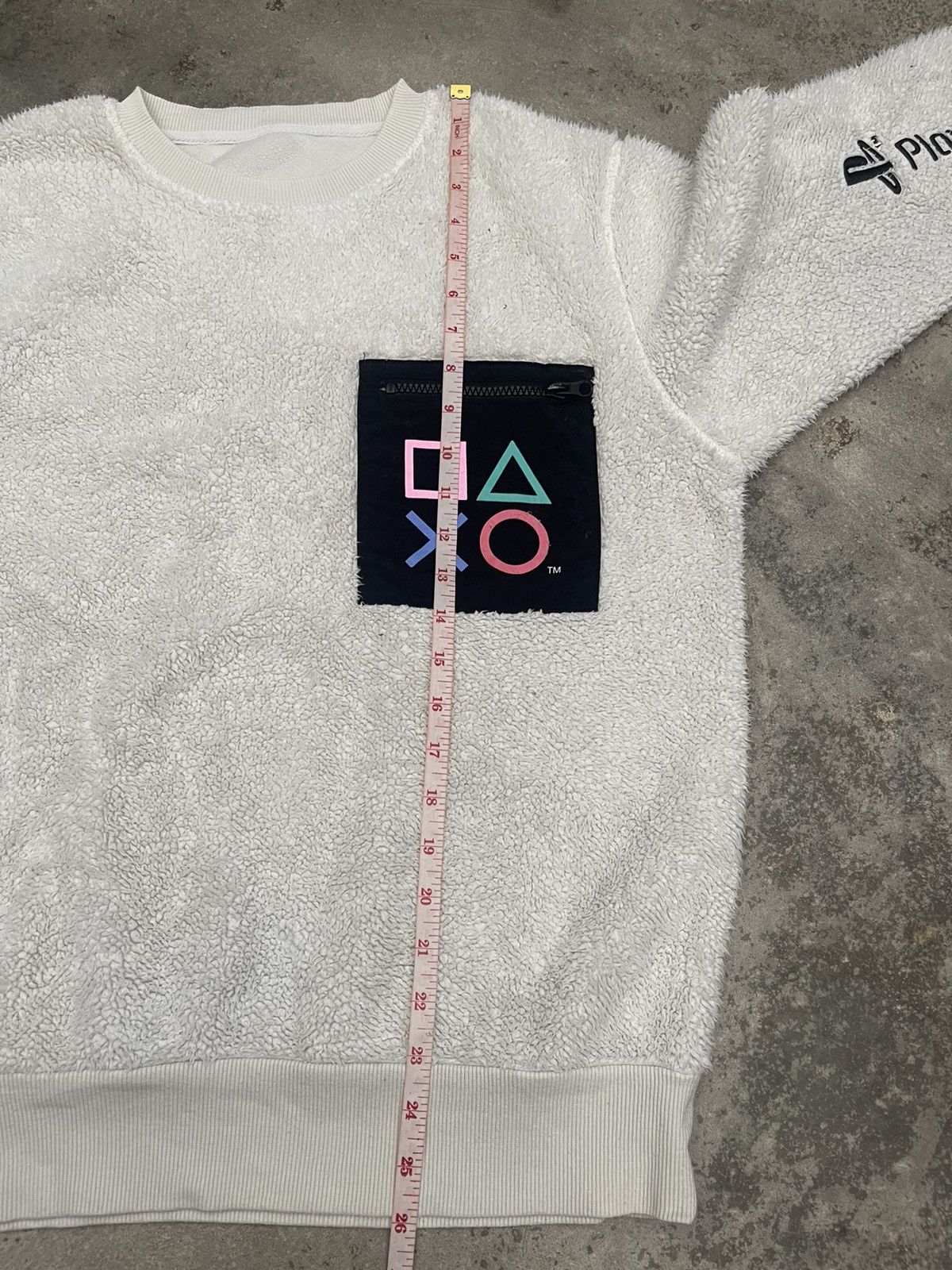 GU PLAYSTATION X GU FLEECE SWEATSHIRT Size US M / EU 48-50 / 2 - 4 Thumbnail