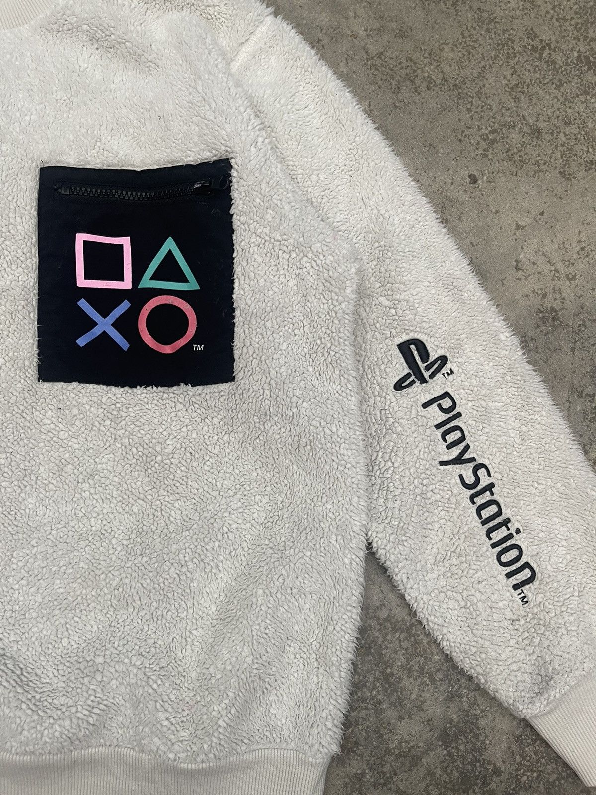 GU PLAYSTATION X GU FLEECE SWEATSHIRT Size US M / EU 48-50 / 2 - 2 Thumbnail