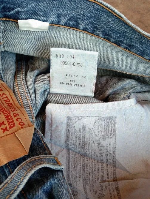 Levi's Vintage Levi's 501 Distressed Jeans 33x34 Size US 33 - 10 Thumbnail