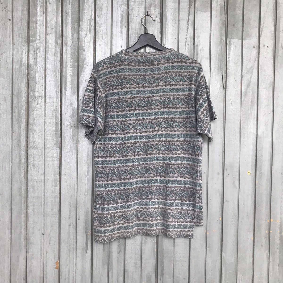 Solid and Striped × Vintage *🔥Vintage abstract stripes tees tshirt men clothing Size US M / EU 48-50 / 2 - 5 Thumbnail