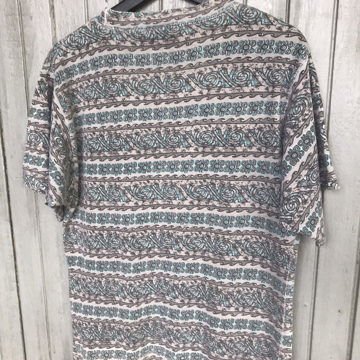 Solid and Striped × Vintage *🔥Vintage abstract stripes tees tshirt men clothing Size US M / EU 48-50 / 2 - 6 Thumbnail