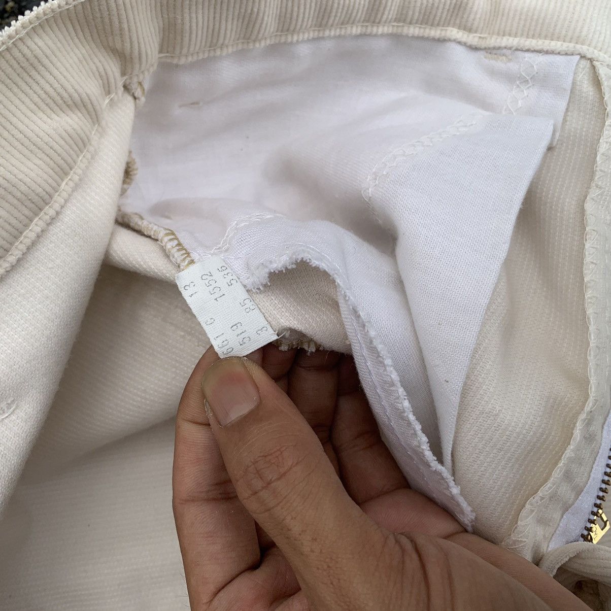 Levi's 💥 STEALS 💥 1980’s Levi’s Corduroy Levis White Tab Pants Size US 29 - 11 Thumbnail
