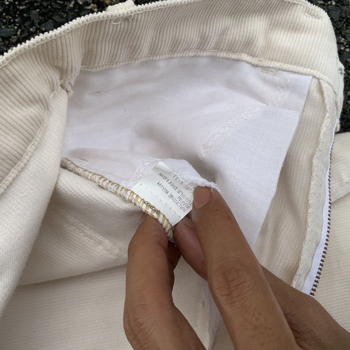 Levi's 💥 STEALS 💥 1980’s Levi’s Corduroy Levis White Tab Pants Size US 29 - 10 Thumbnail