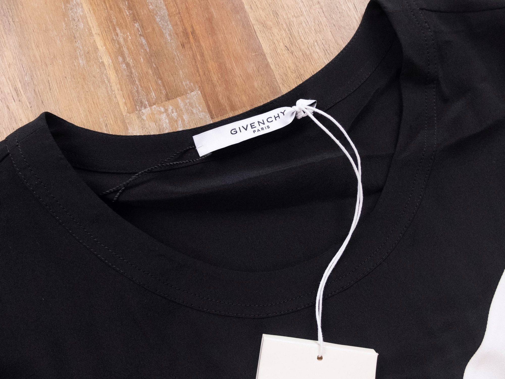 Givenchy GIVENCHY black white stripe silk blouse t-shirt top 4 36 Size XS / US 0-2 / IT 36-38 - 5 Thumbnail
