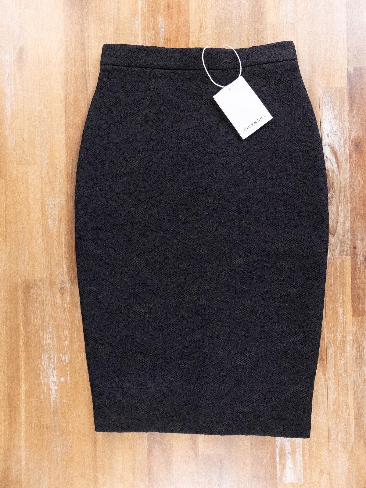 Givenchy GIVENCHY Jupe Courte black lace knee length skirt 4 US / 36 Size 26" / US 2 / IT 38 - 2 Thumbnail