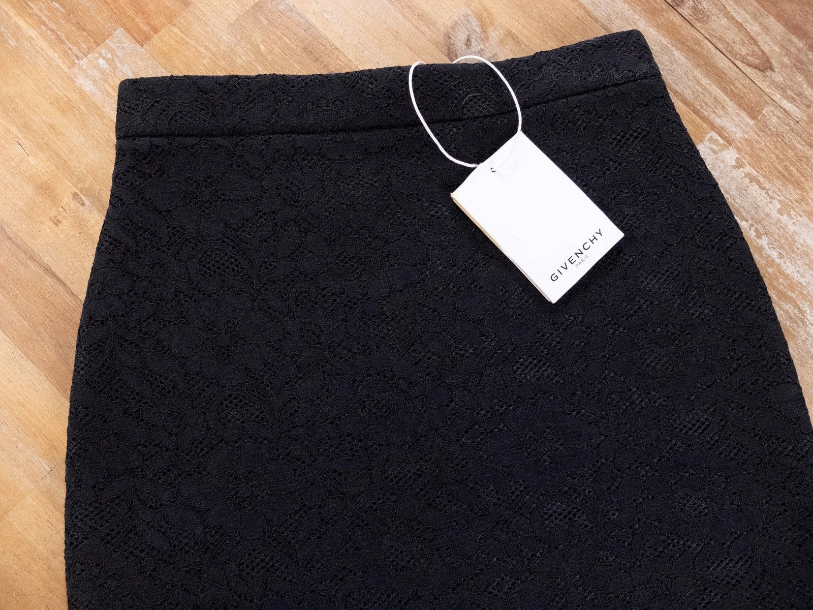 Givenchy GIVENCHY Jupe Courte black lace knee length skirt 4 US / 36 Size 26" / US 2 / IT 38 - 6 Thumbnail