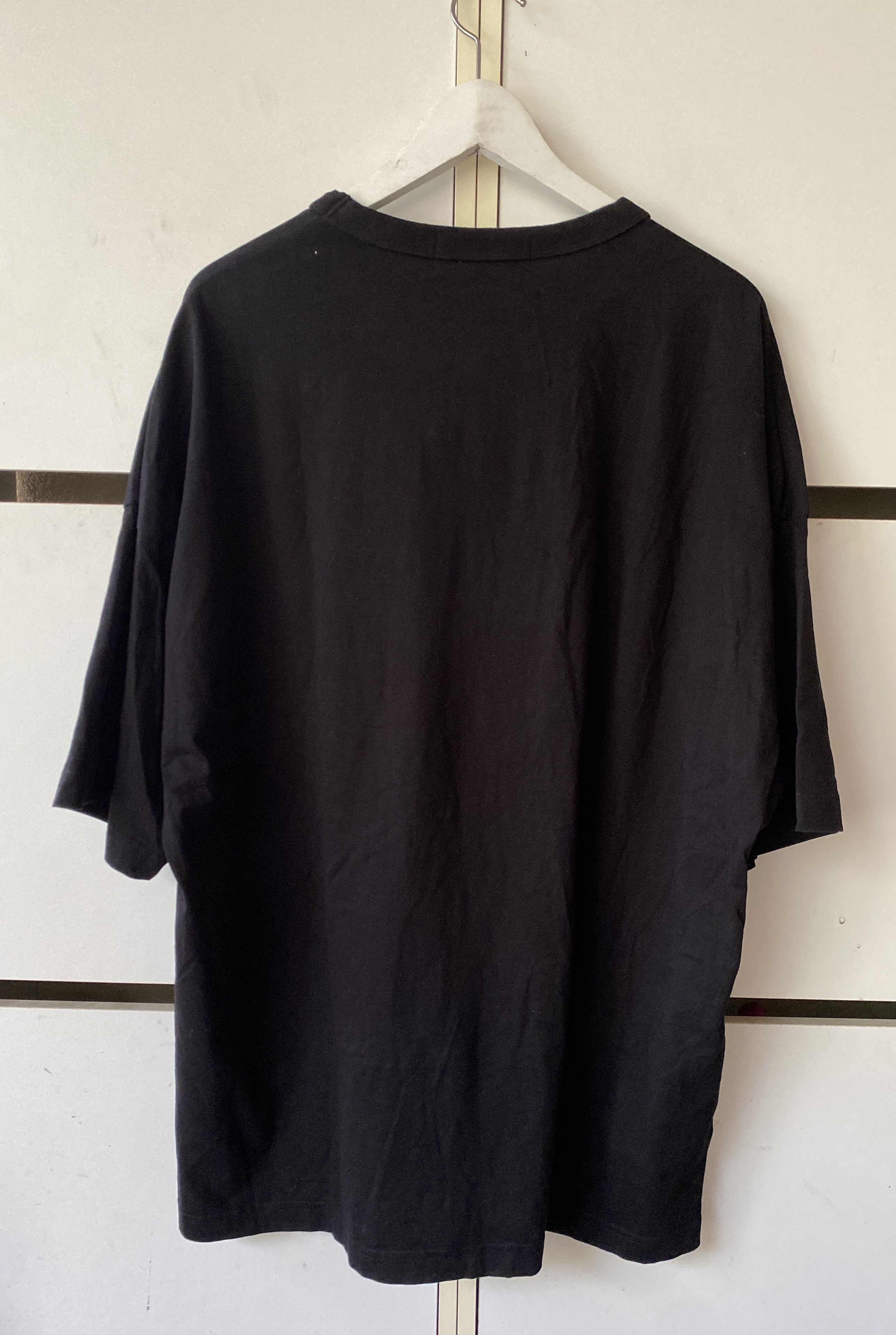 GU × Undercover GU X UNDERCOVER T SHIRT Size US XL / EU 56 / 4 - 5 Thumbnail