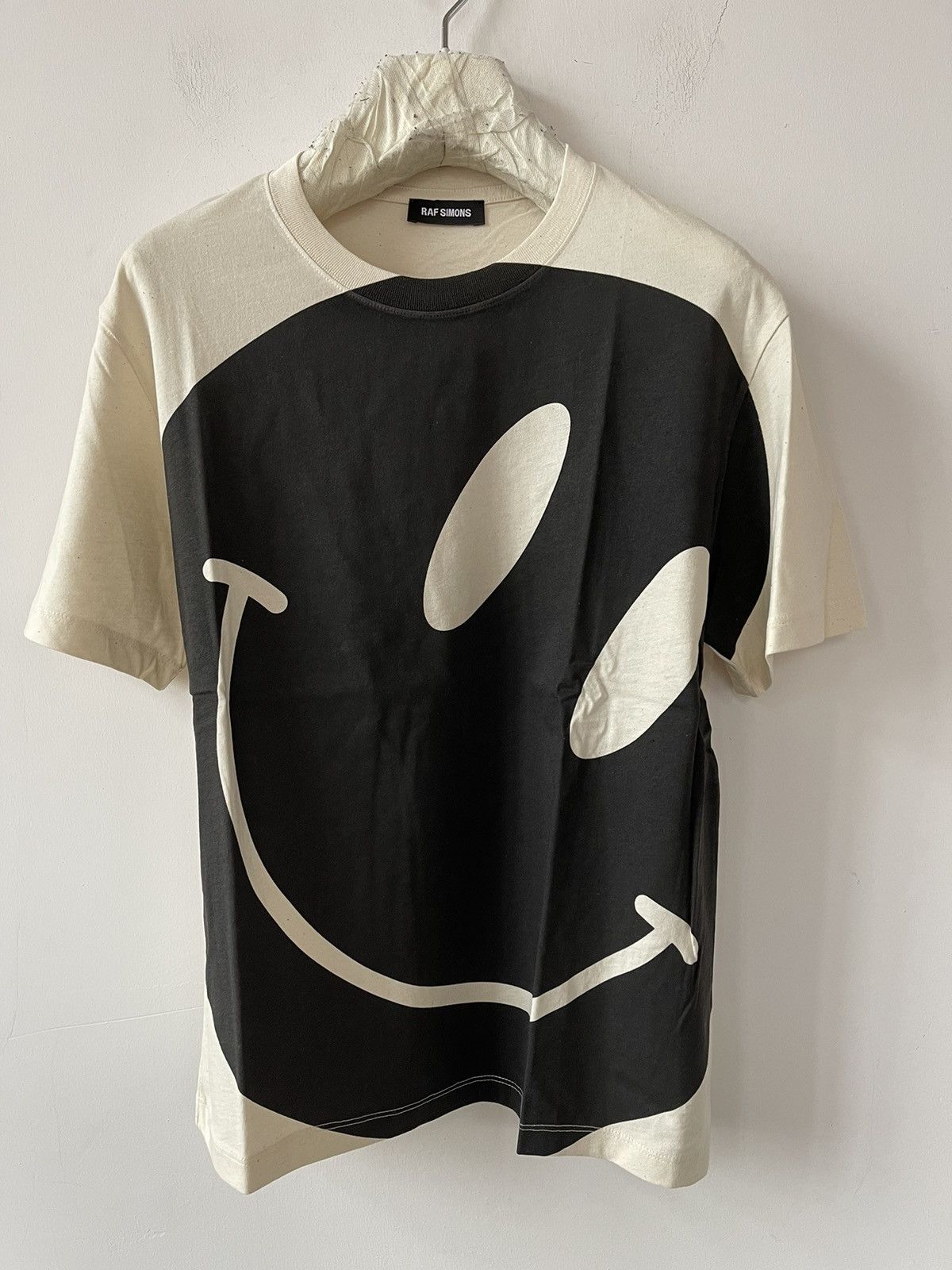 Raf Simons Raf Simons Smiley t-shirt Size US S / EU 44-46 / 1 - 2 Thumbnail