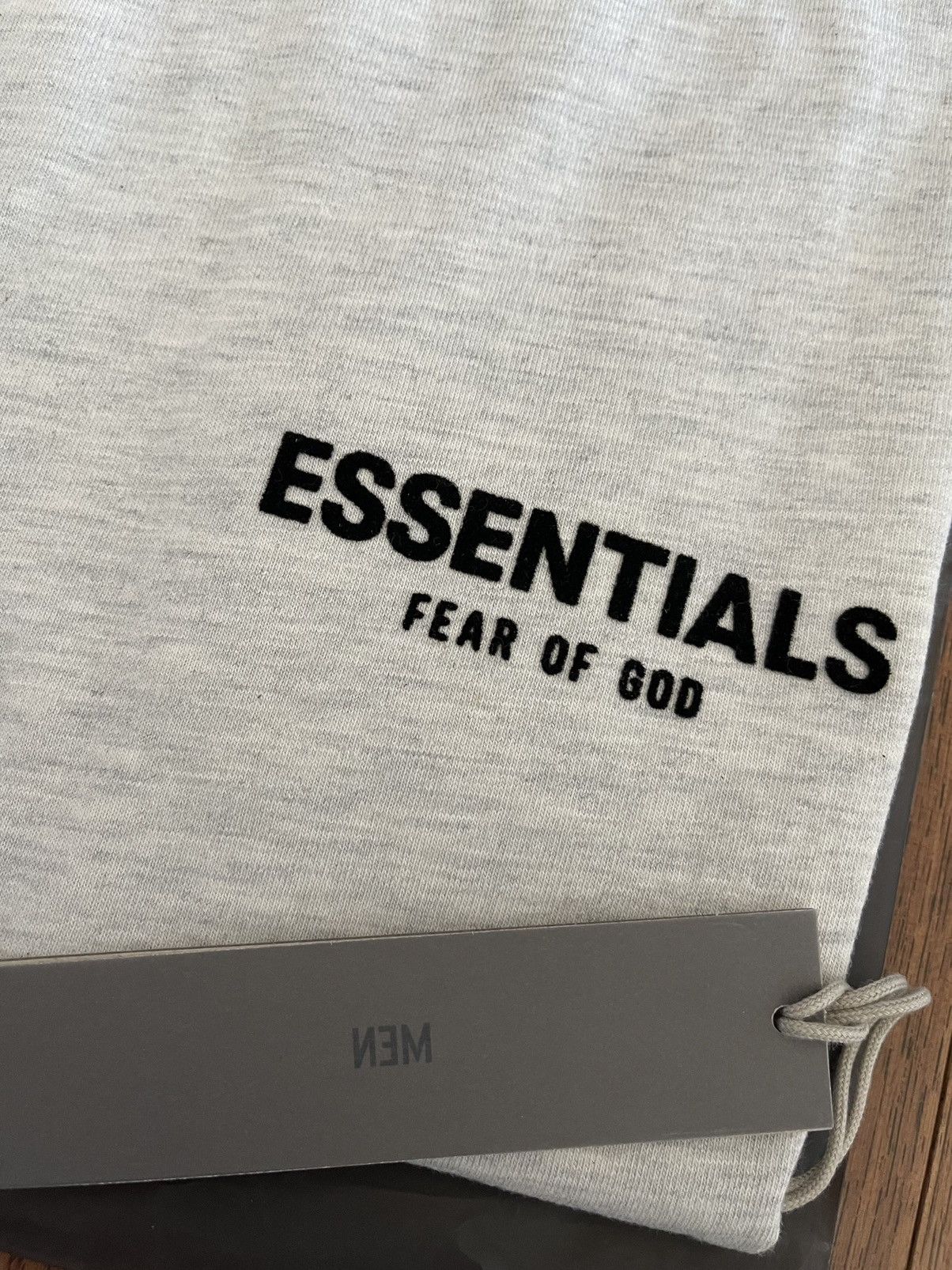 FOG × Fear of God × Pacsun FoG - Essentials Fear Of God Light Oatmeal T-Shirt Sz Small Size US S / EU 44-46 / 1 - 5 Thumbnail