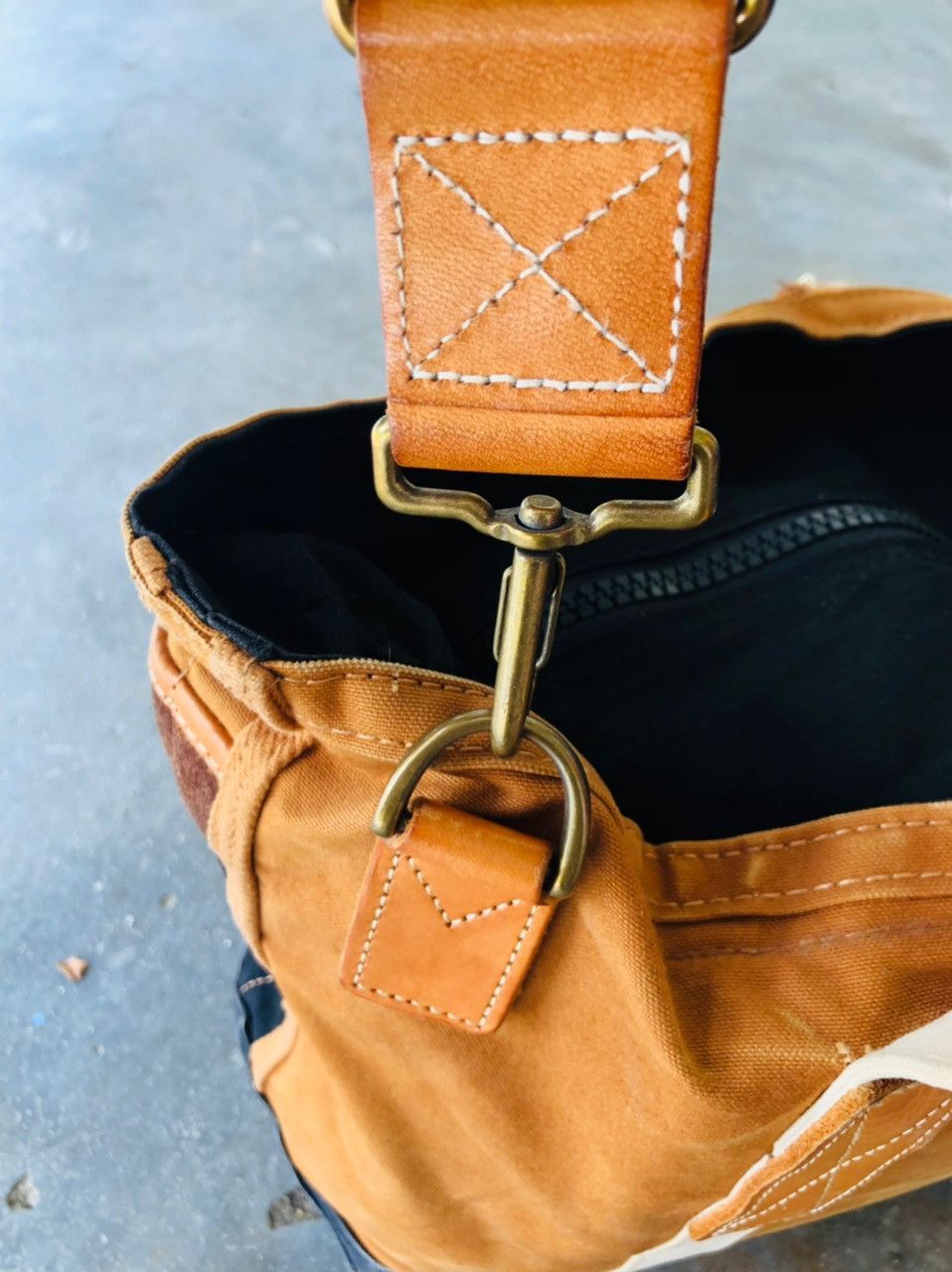 Japanese Brand 🔥MSCP TEX CANVAS TWO WAYS BAG Size ONE SIZE - 5 Thumbnail