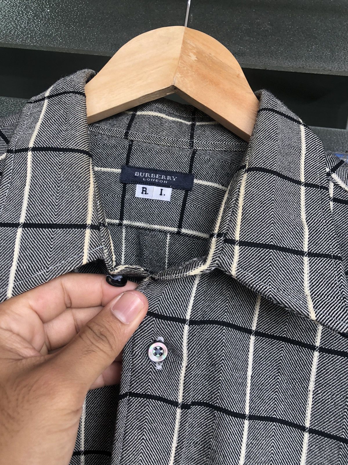 Burberry Vintage Burberry London Gingham Wool Oversize Shirts Size L / US 10 / IT 46 - 4 Thumbnail