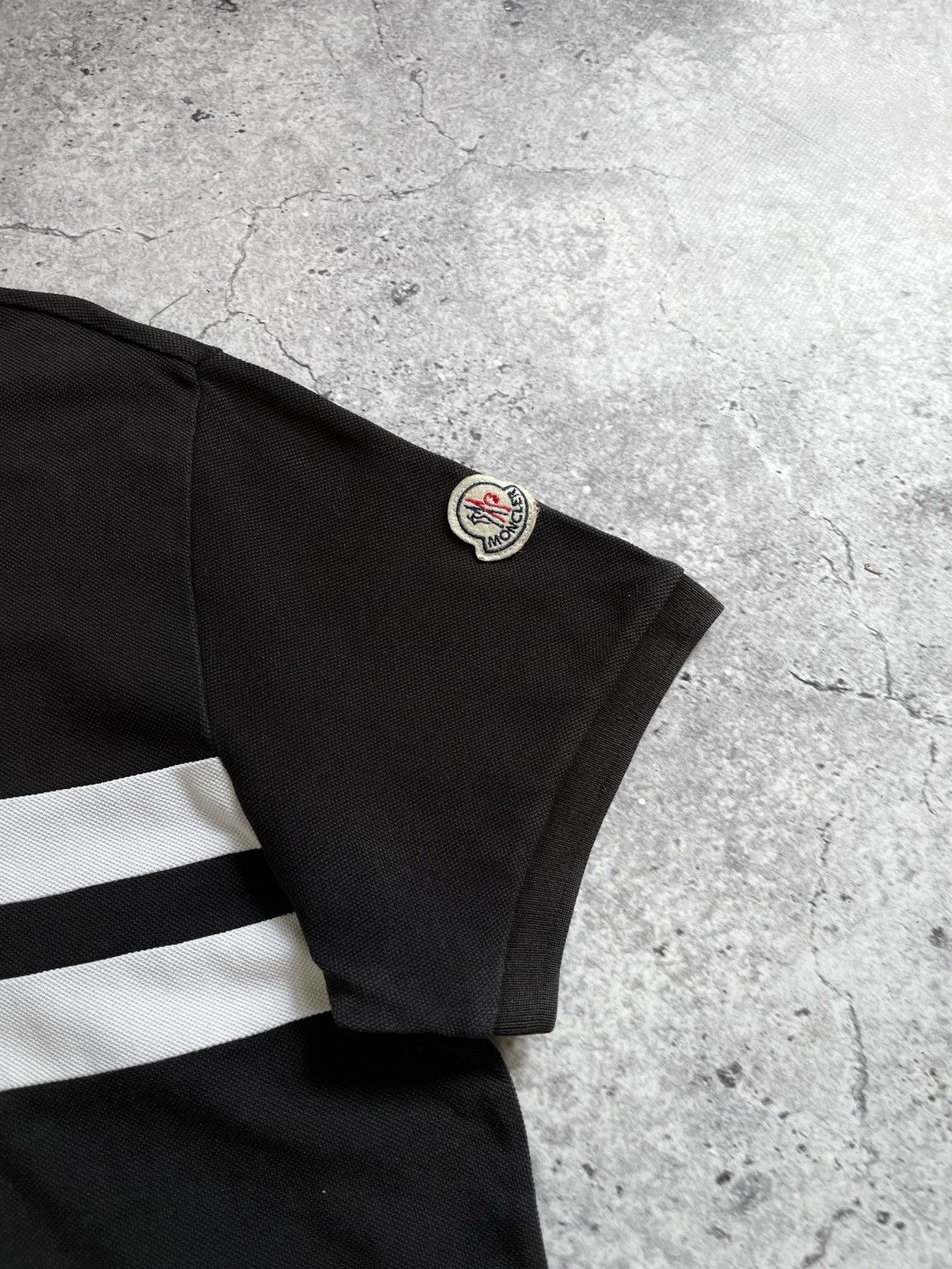 Moncler Vintage Moncler Maglia Polo Manica Corta T-shirt Size US L / EU 52-54 / 3 - 4 Thumbnail