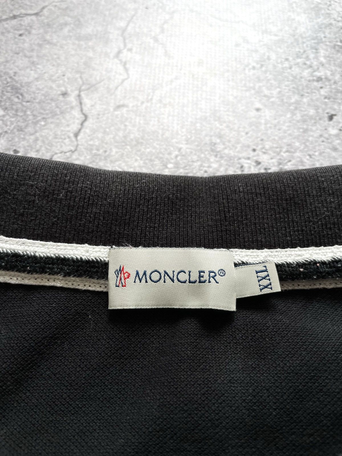 Moncler Vintage Moncler Maglia Polo Manica Corta T-shirt Size US L / EU 52-54 / 3 - 7 Thumbnail