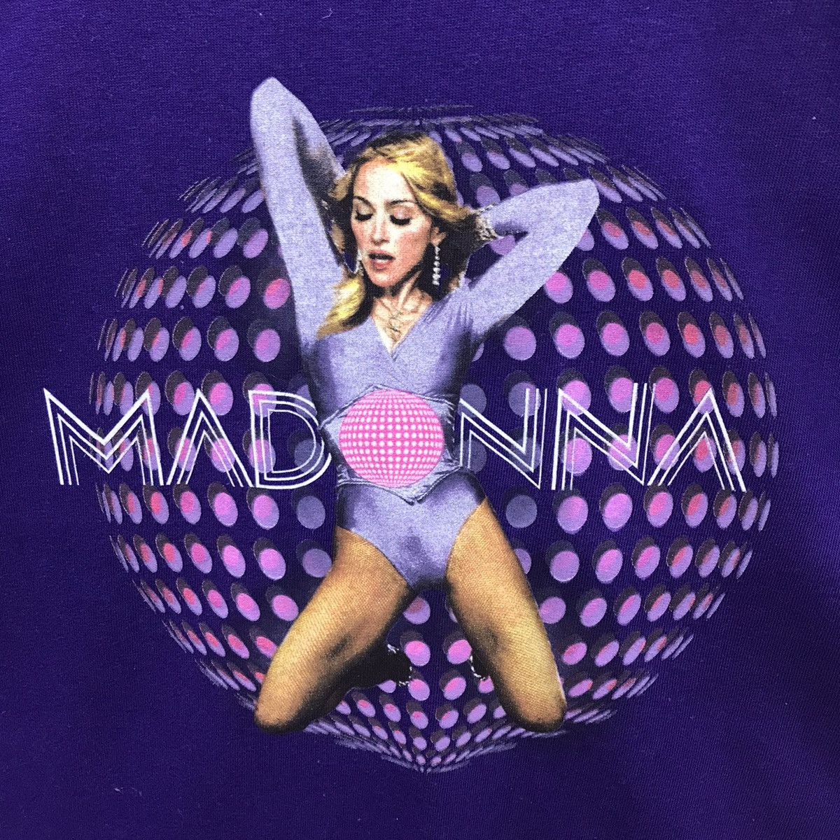 Band Tees × Gildan Rare!! Madonna Solo Singer Tour Tee Size US M / EU 48-50 / 2 - 5 Thumbnail