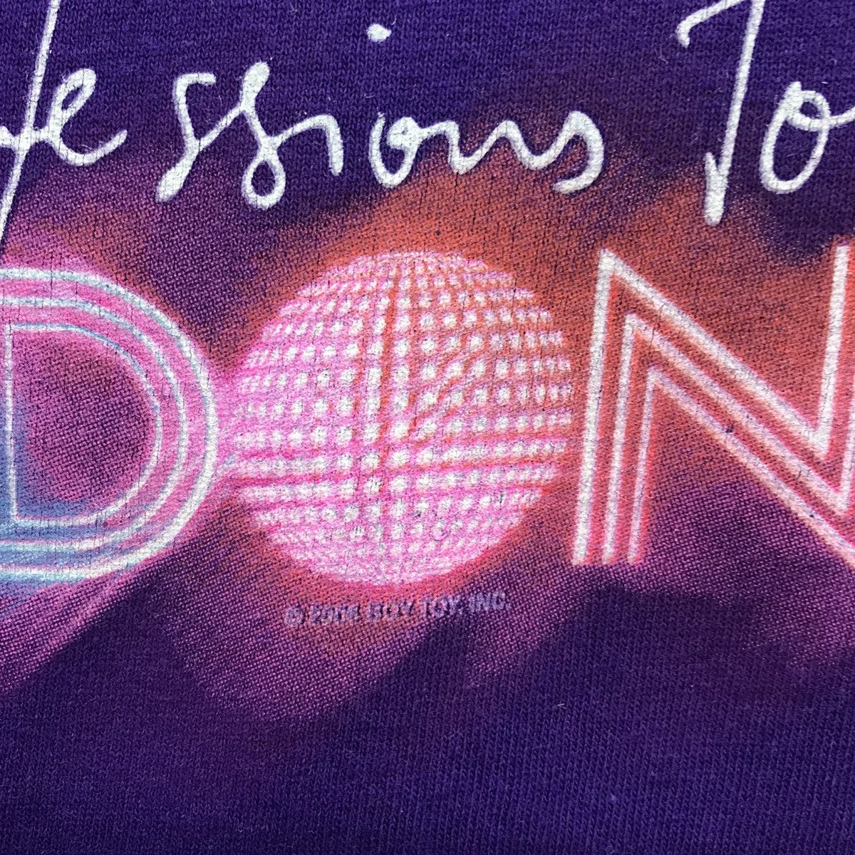 Band Tees × Gildan Rare!! Madonna Solo Singer Tour Tee Size US M / EU 48-50 / 2 - 10 Thumbnail