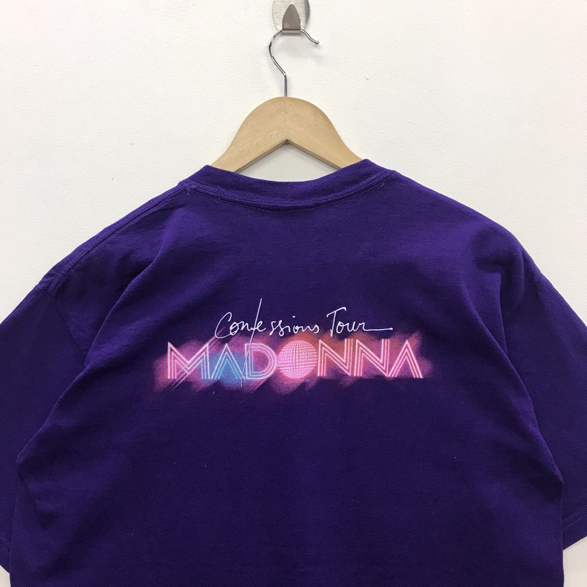 Band Tees × Gildan Rare!! Madonna Solo Singer Tour Tee Size US M / EU 48-50 / 2 - 9 Thumbnail