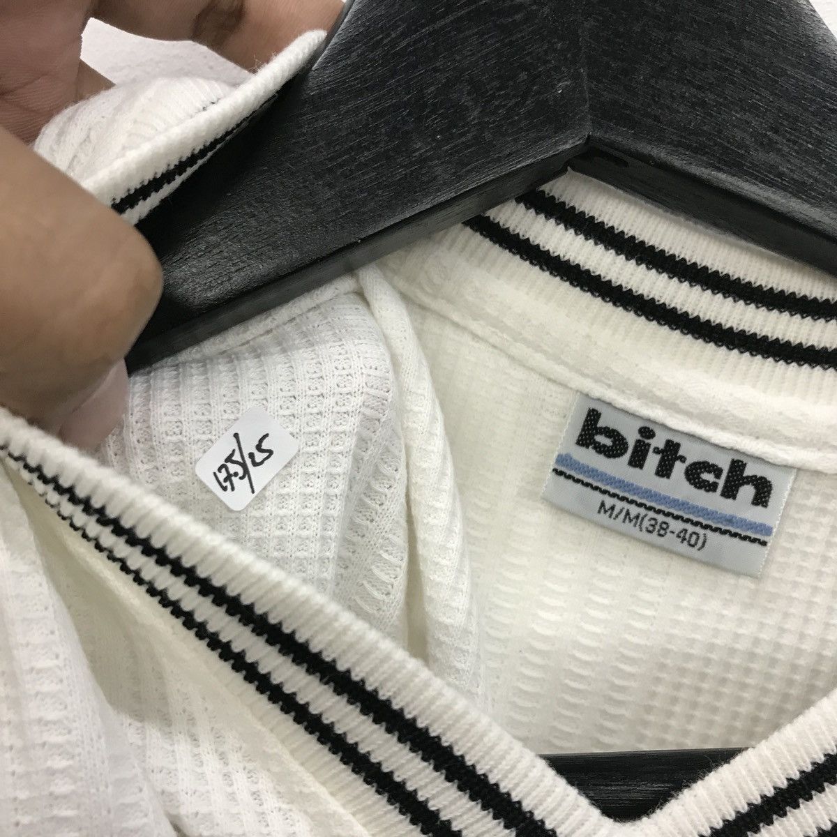Vintage *Rare BITCH SKATEBOARD V neck embroidery logo Size US S / EU 44-46 / 1 - 13 Thumbnail