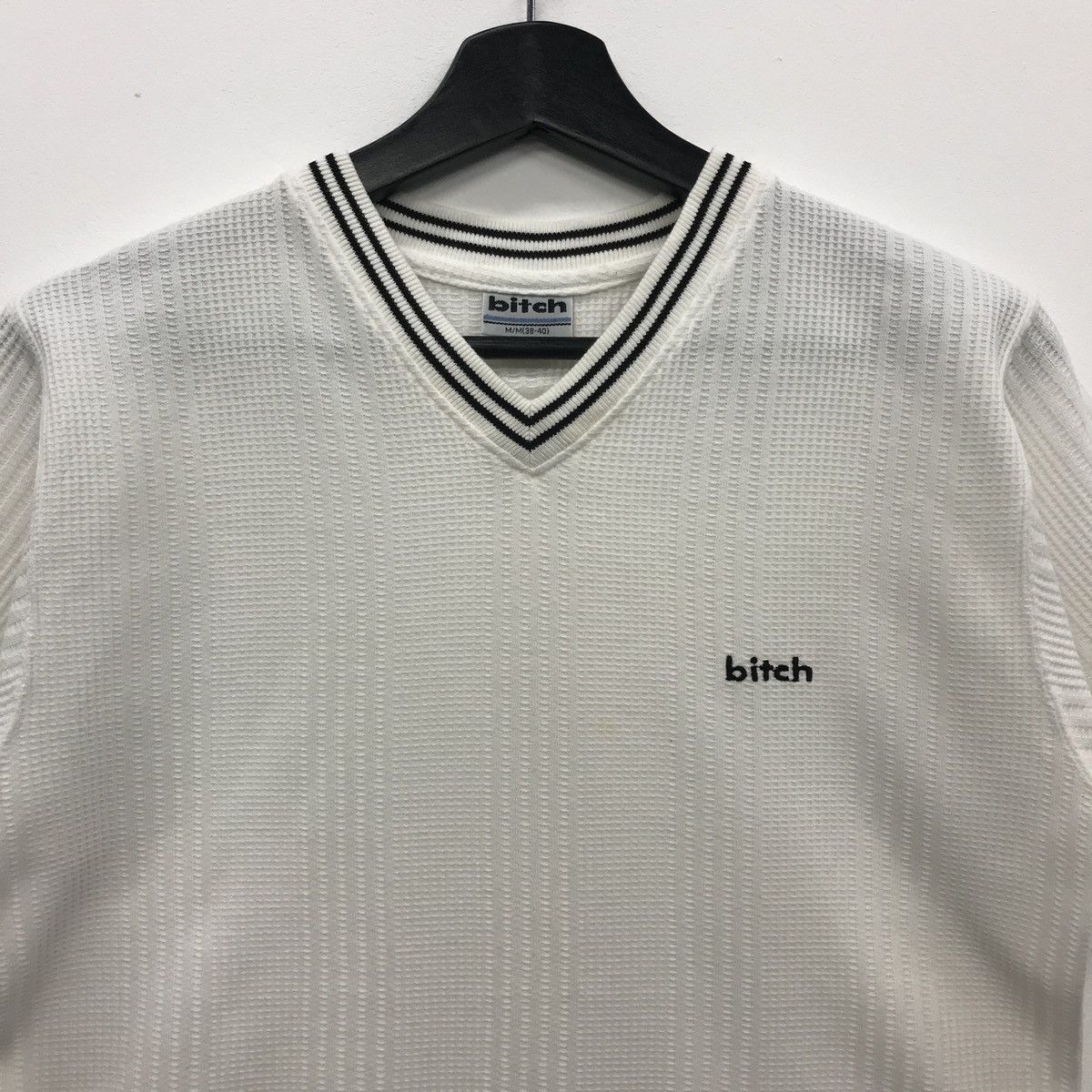 Vintage *Rare BITCH SKATEBOARD V neck embroidery logo Size US S / EU 44-46 / 1 - 3 Thumbnail