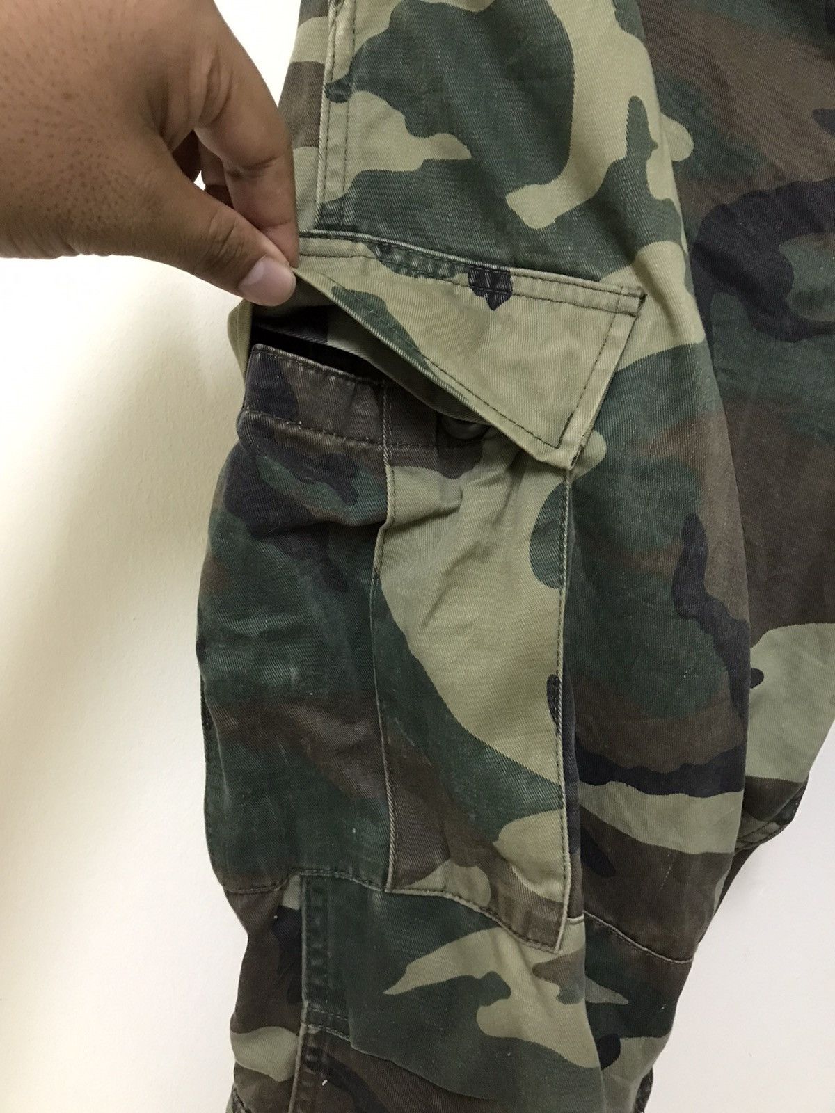 Japanese Brand Japanese Cargo Pants Multipocket Camouflage Army Military Size US 30 / EU 46 - 4 Thumbnail