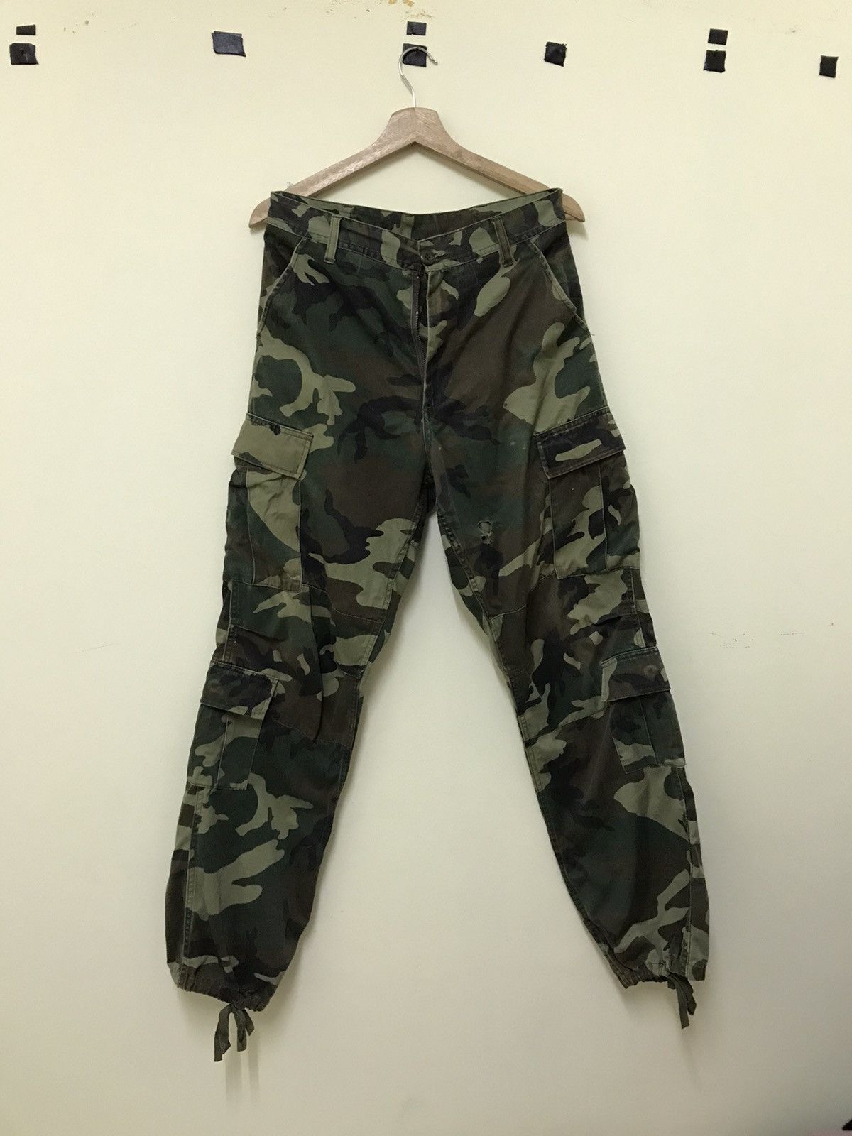 Japanese Brand Japanese Cargo Pants Multipocket Camouflage Army Military Size US 30 / EU 46 - 1 Thumbnail