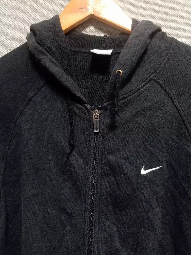 Nike vintage sweatshirt hoodie nike small swoosh embroidery Size US M / EU 48-50 / 2 - 2 Thumbnail