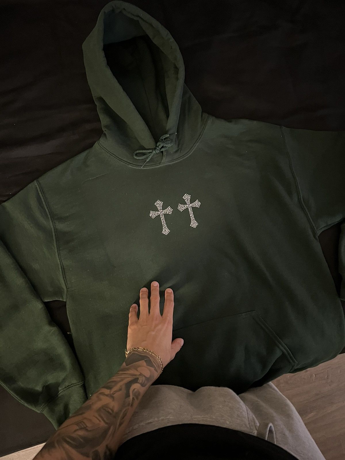 Vintage Rhinestones Cross Vintage Hoodie Size US L / EU 52-54 / 3 - 5 Thumbnail