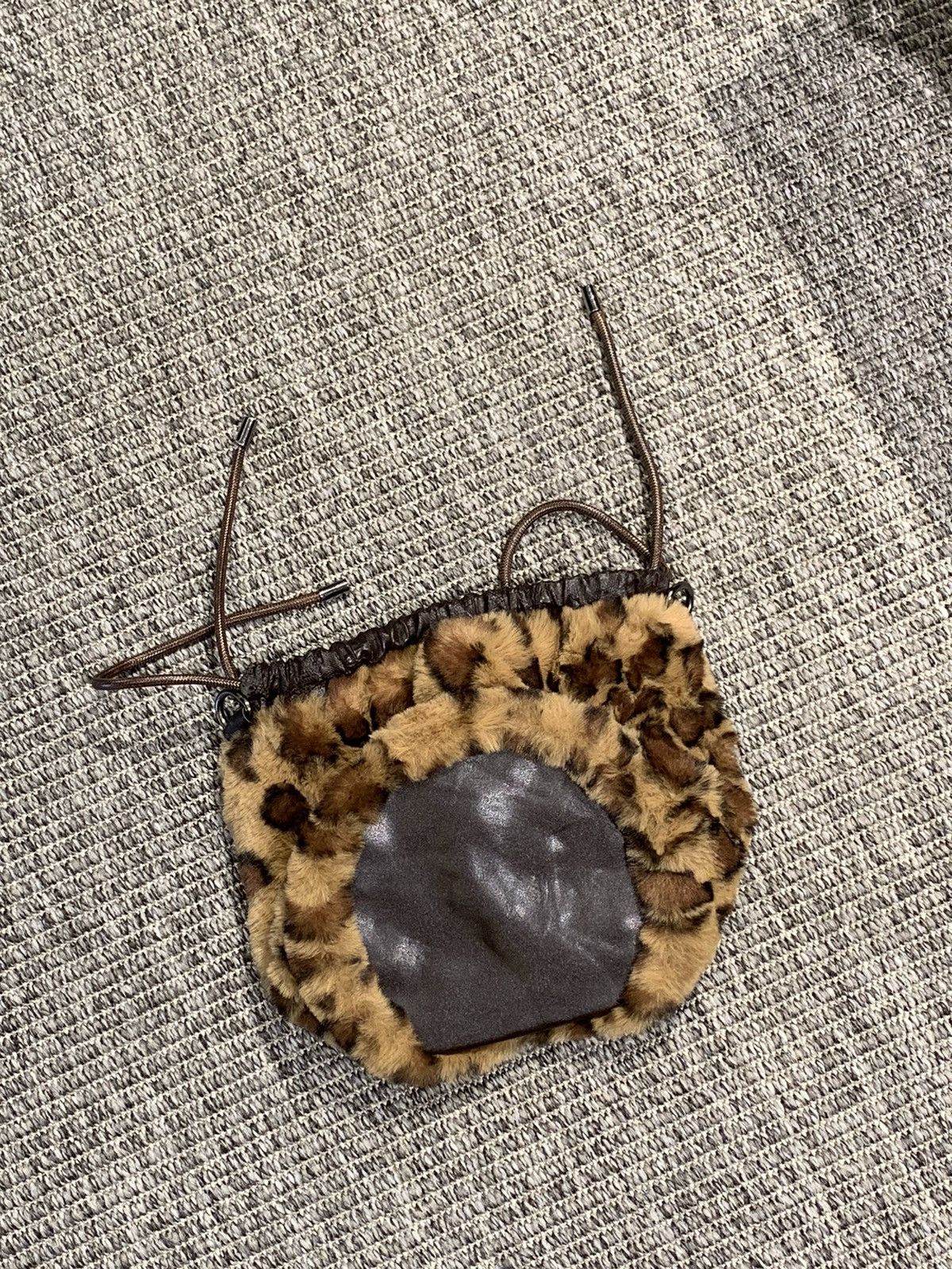 Leopard bucket bag