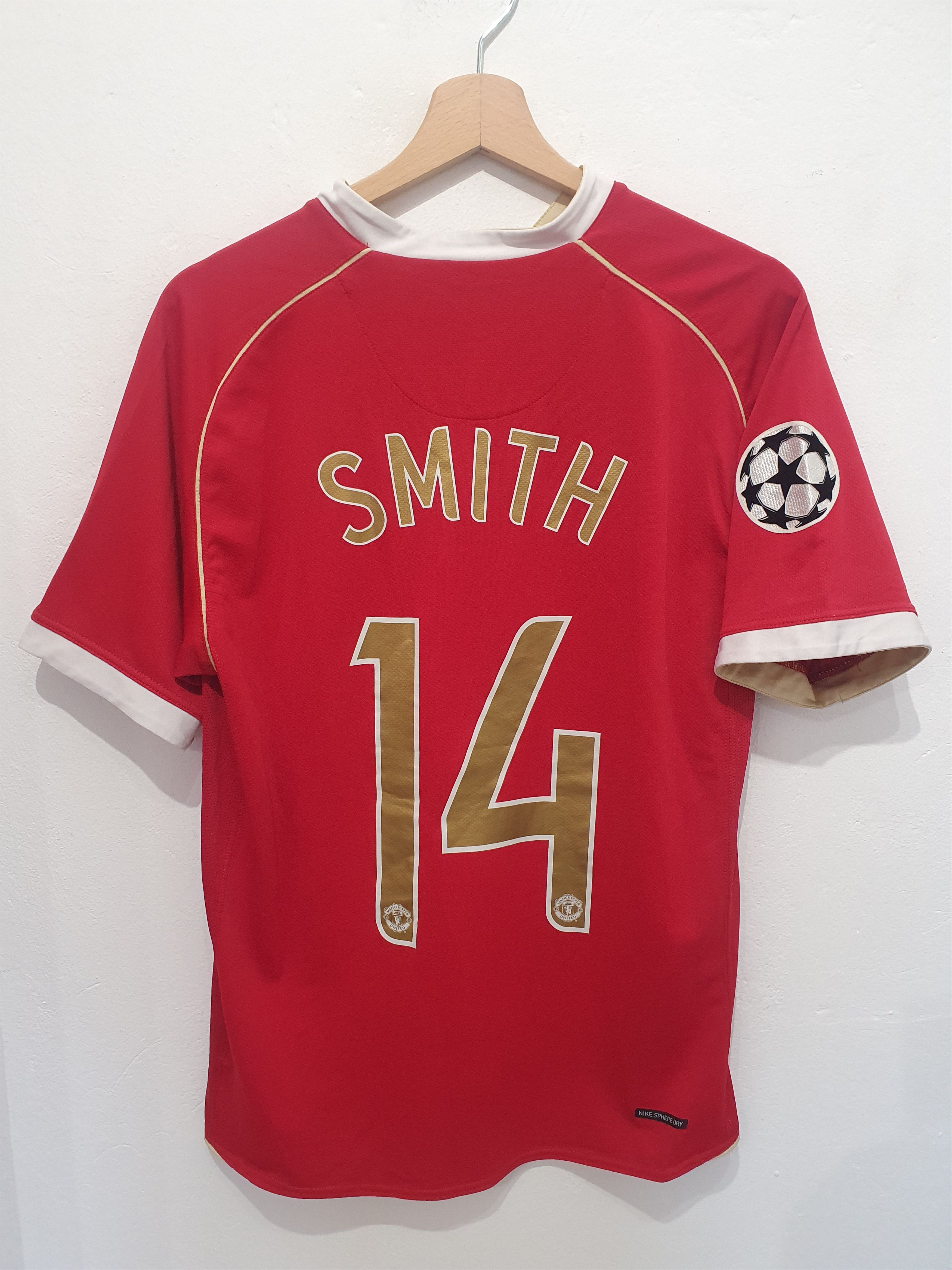 image of Smith Manchester United 2006 Nike Size M Jersey Shirt in Red, Men's