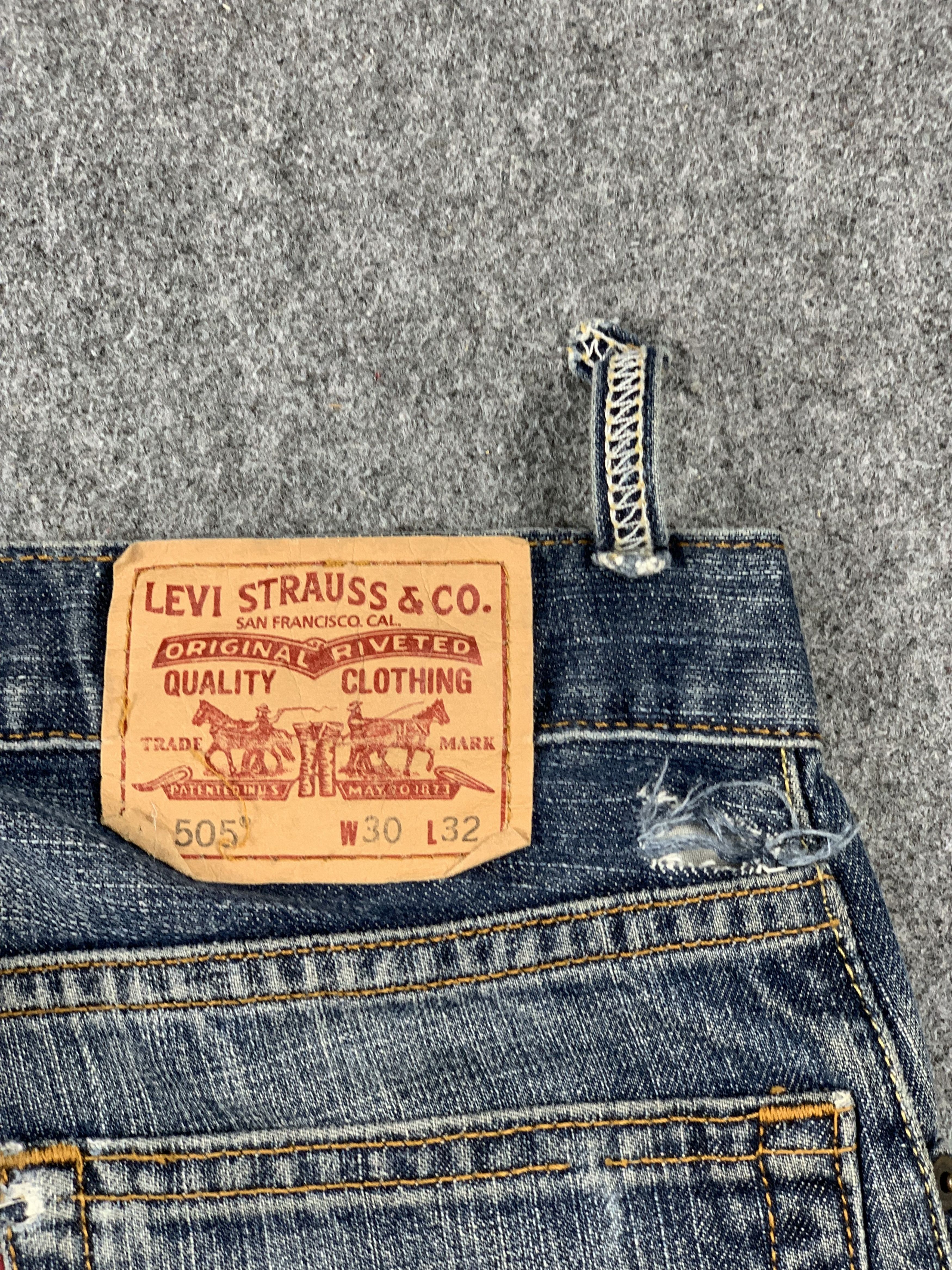 Levi's Vintage Levis 505 Faded Blue Jeans DP2121 Size US 29 - 15 Thumbnail
