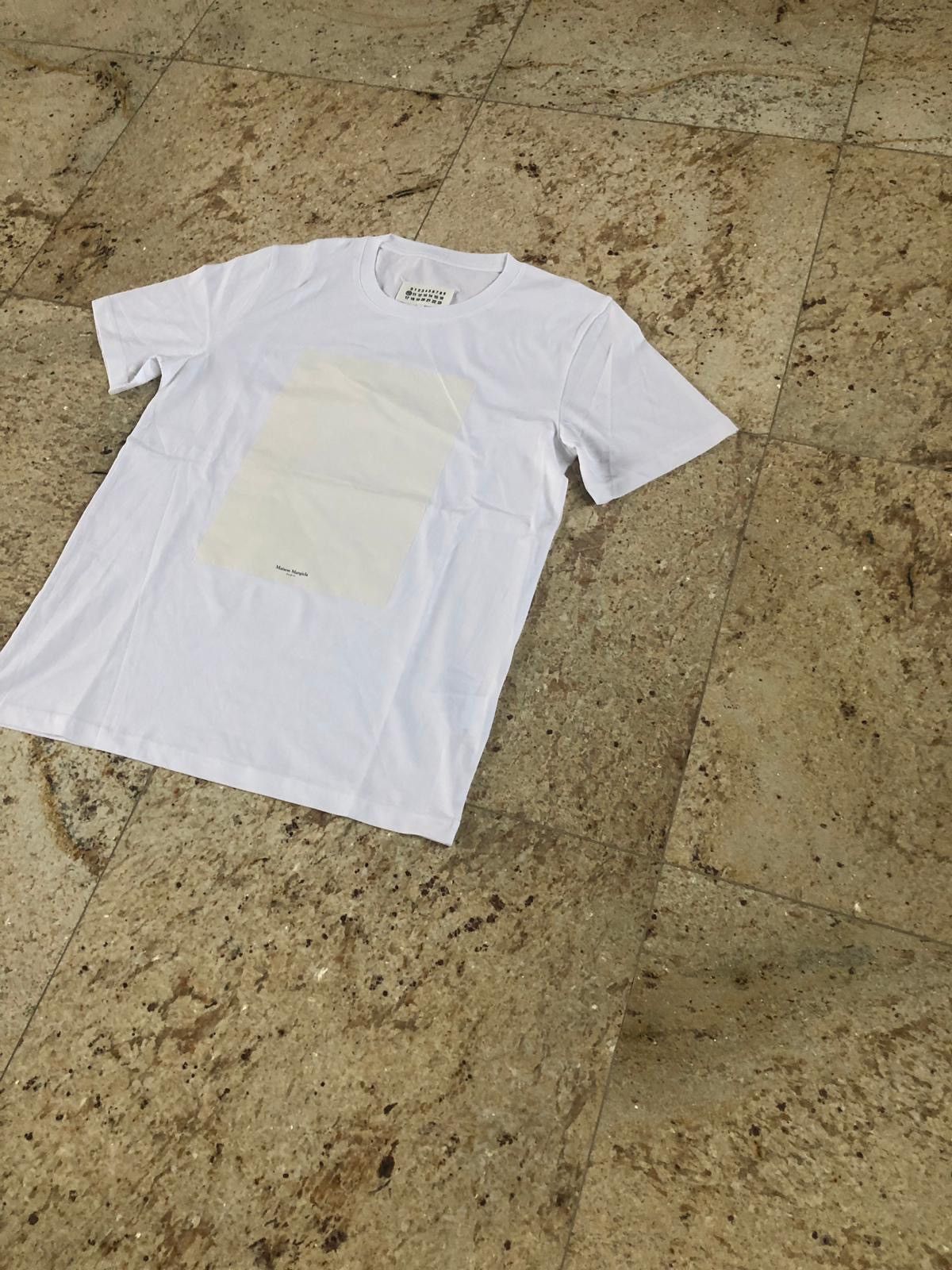 Maison Margiela o1rshd Large Box Logo Tee, SS in White Size US S / EU 44-46 / 1 - 2 Thumbnail