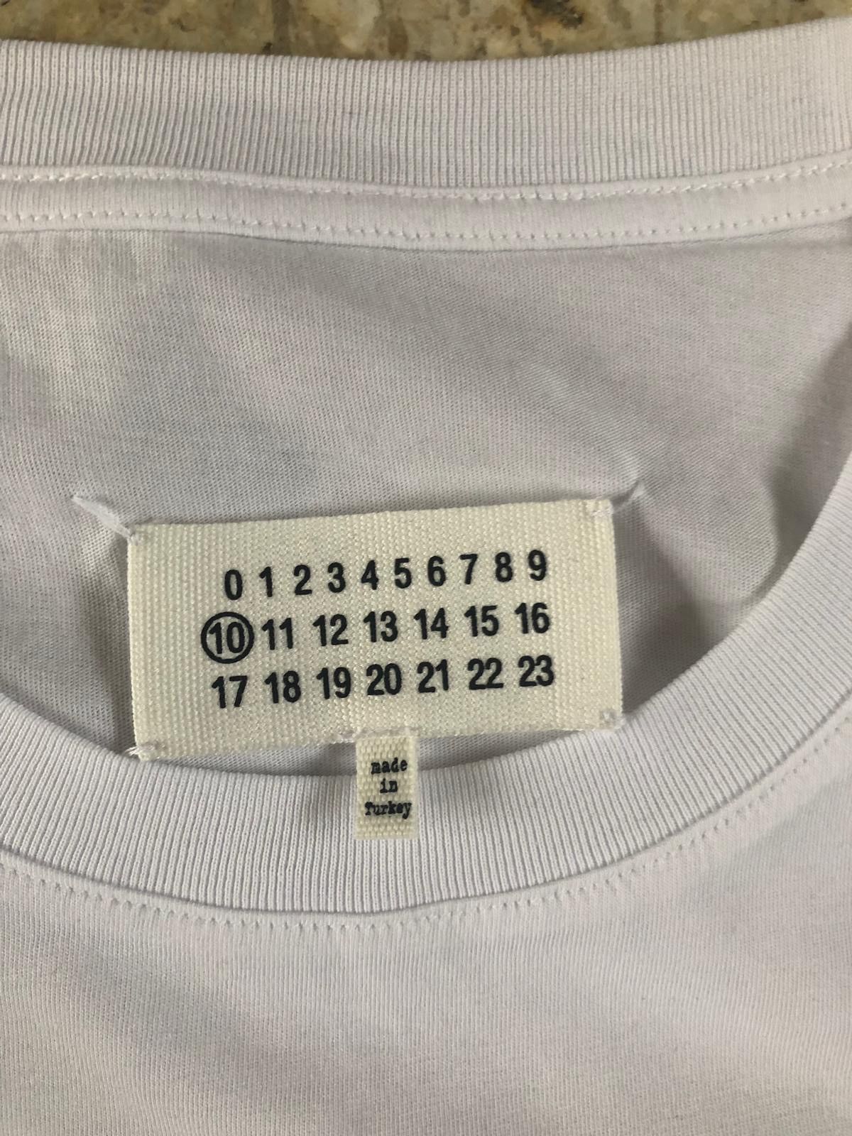 Maison Margiela o1rshd Large Box Logo Tee, SS in White Size US S / EU 44-46 / 1 - 6 Thumbnail