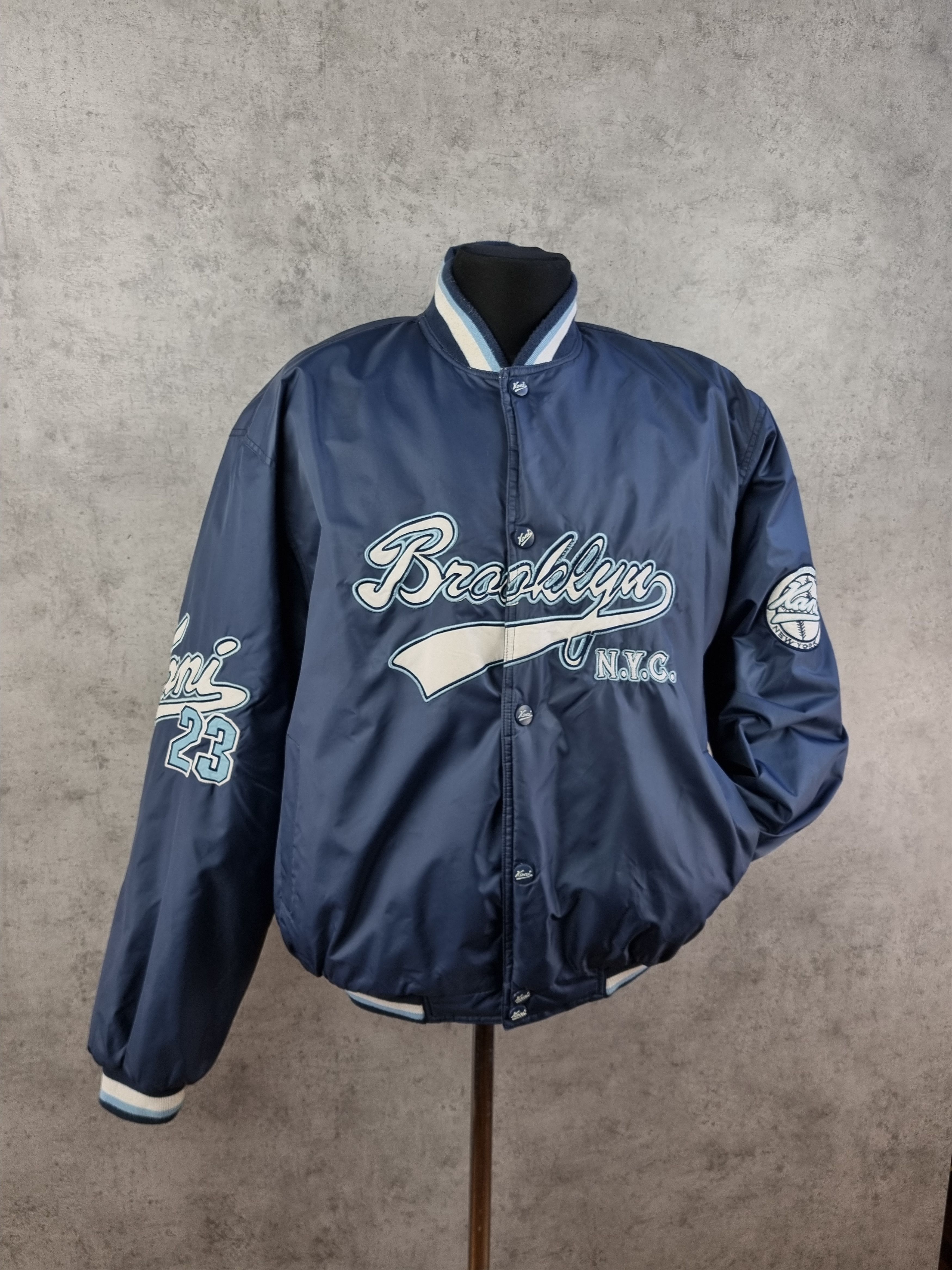 Karl Kani × Rap Tees Iconic Karl Kani Brooklyn NYC Logo Vintage Bomber Jacket Size US XL / EU 56 / 4 - 2 Thumbnail