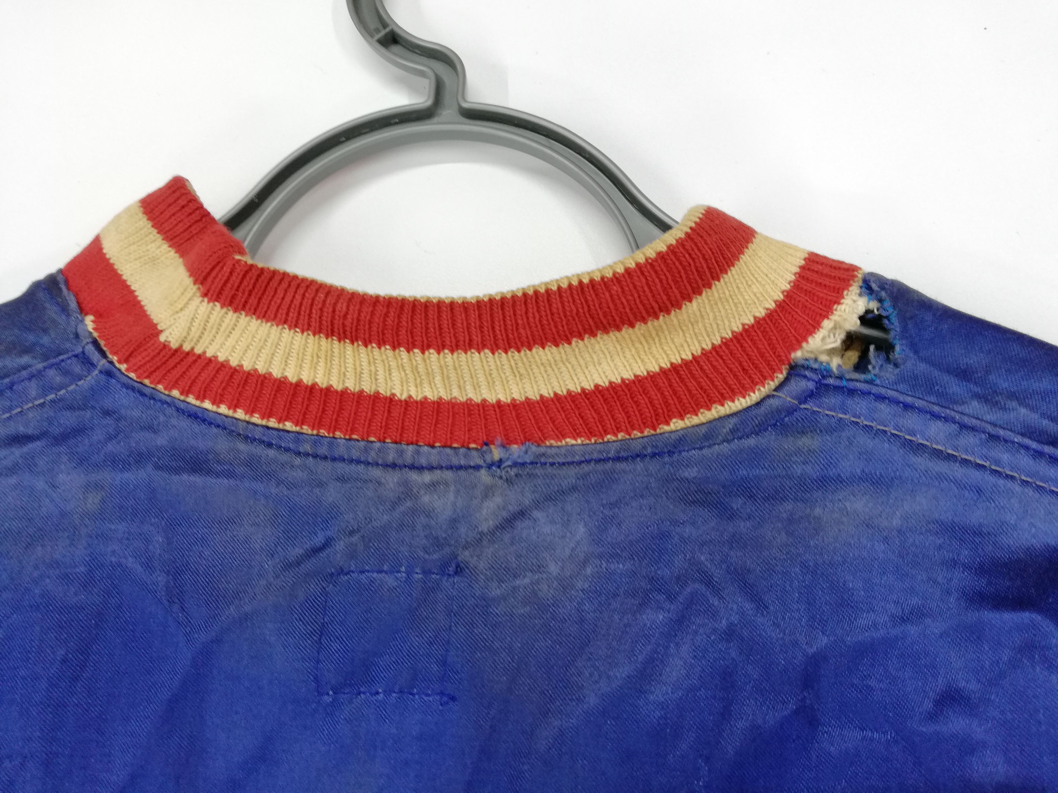 Vintage 1950s Empire union made USSR distressed satin pullover Size US S / EU 44-46 / 1 - 5 Thumbnail