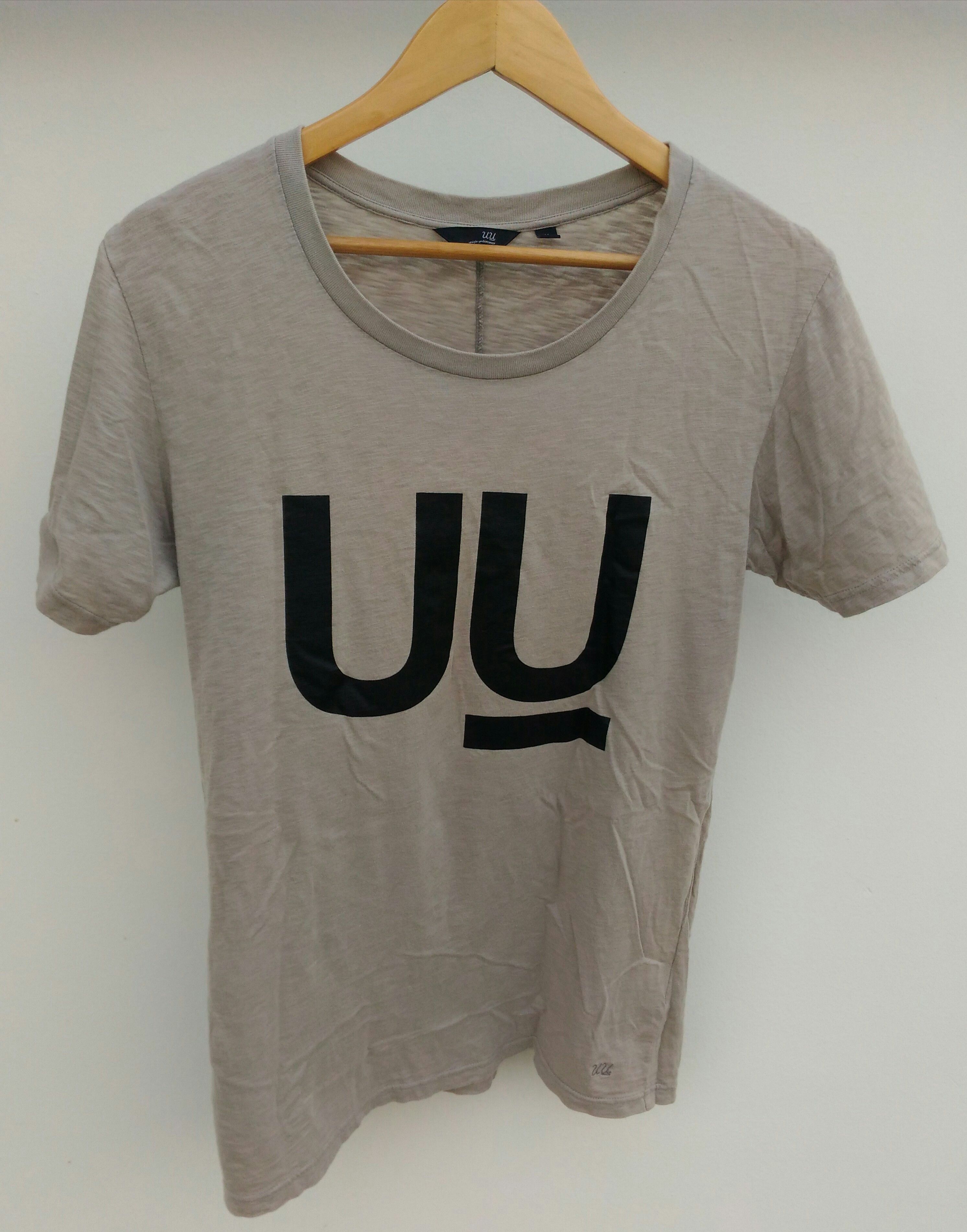 Undercover × Uniqlo Undercover Jun Takahashi for Uniqlo Logo T-shirt Size US M / EU 48-50 / 2 - 1 Thumbnail