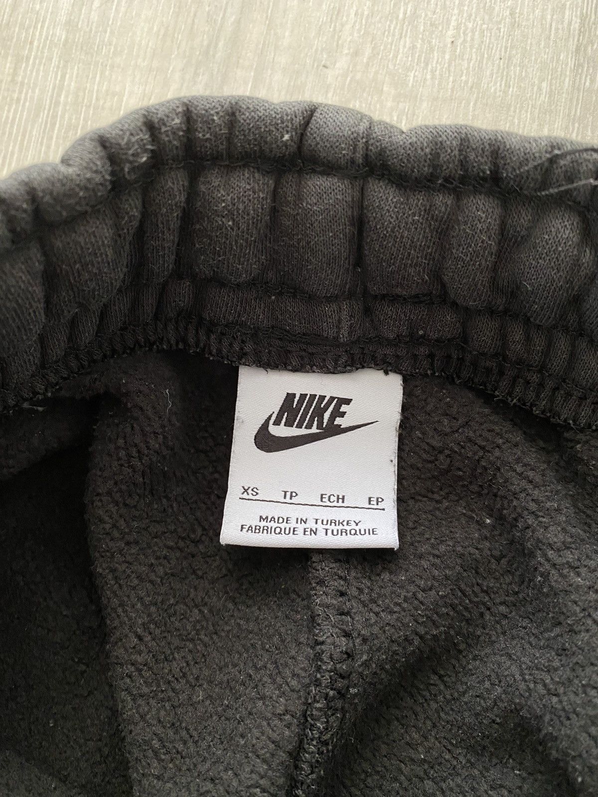 Nike × Vintage Nike vintage black cargo sweat pants red big swoosh Size US 27 - 5 Thumbnail
