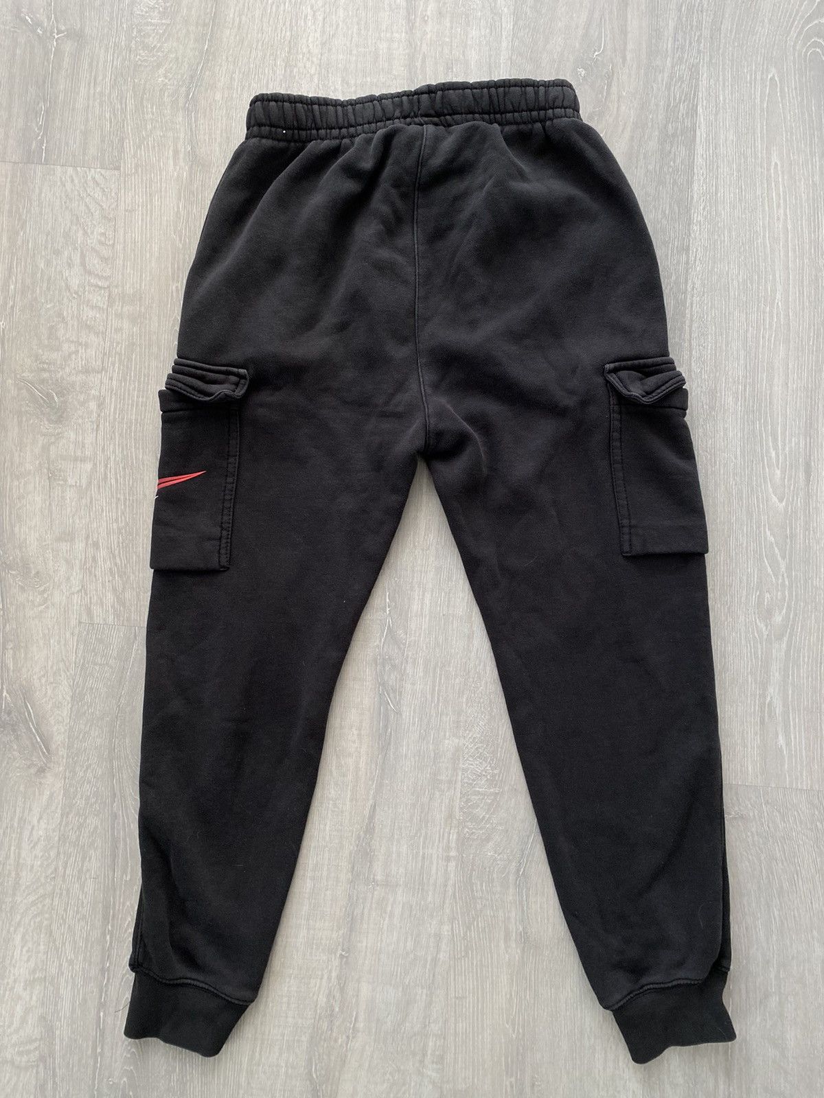 Nike × Vintage Nike vintage black cargo sweat pants red big swoosh Size US 27 - 6 Thumbnail