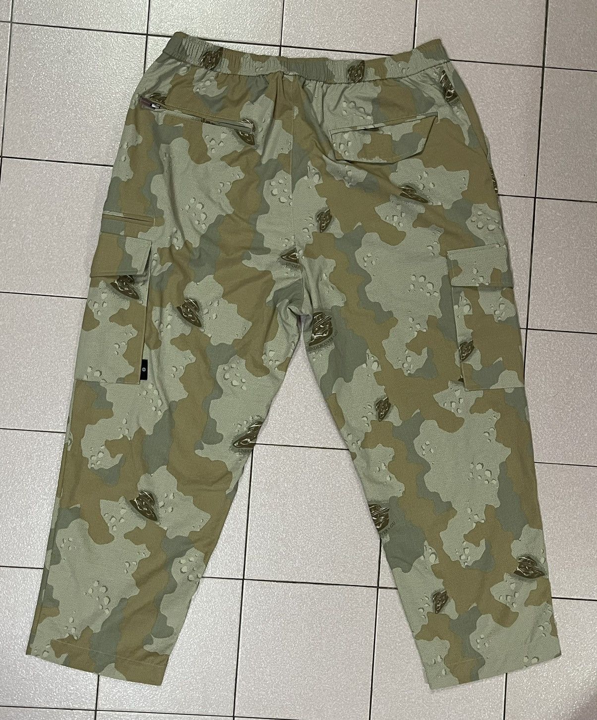 GU × Undercover GU x Undercover Camo Cargo Pants🔥🔥 Size US 36 / EU 52 - 9 Thumbnail