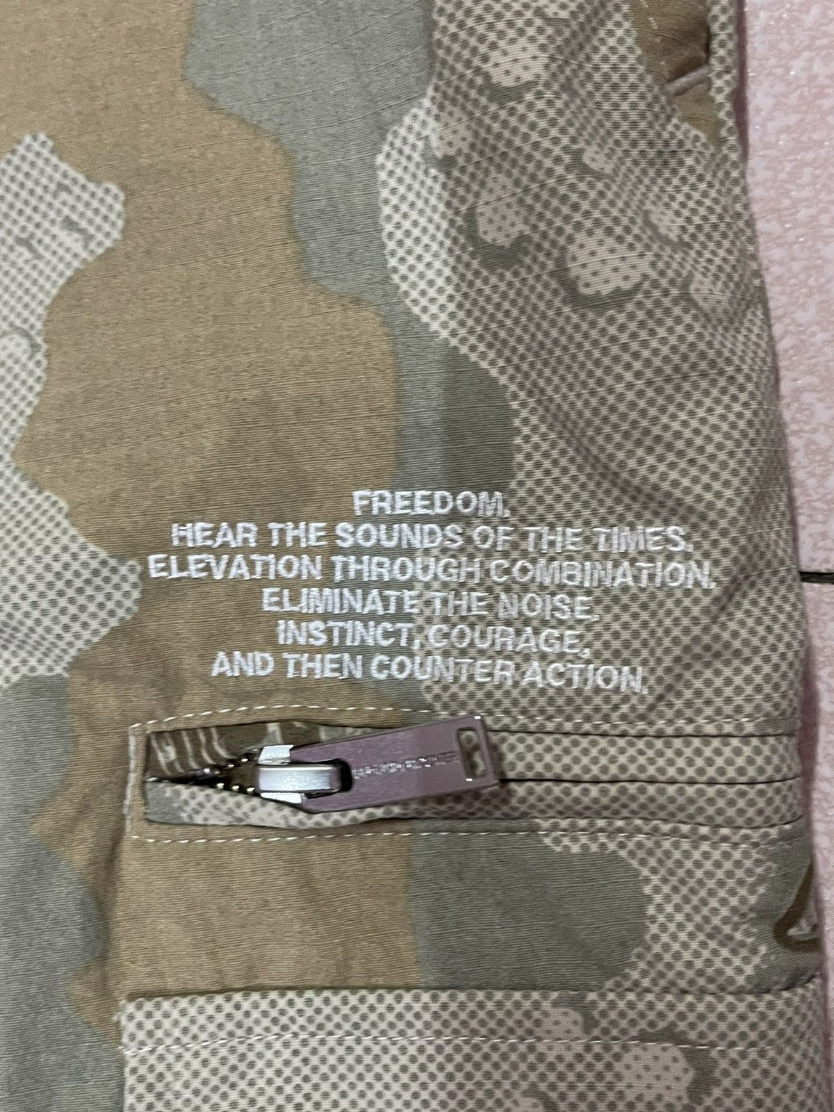 GU × Undercover GU x Undercover Camo Cargo Pants🔥🔥 Size US 36 / EU 52 - 6 Thumbnail