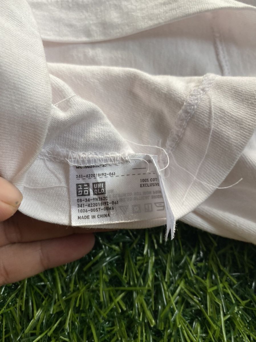 Japanese Brand × Kaws × Uniqlo Uniqlo Kaws Tee Size US XL / EU 56 / 4 - 5 Thumbnail