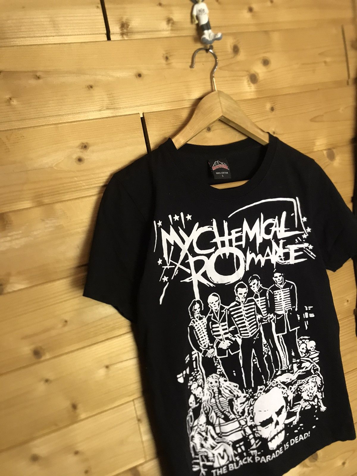 Band Tees Vintage My Chemical Romance black parade is dead t-shirt Size US S / EU 44-46 / 1 - 2 Thumbnail