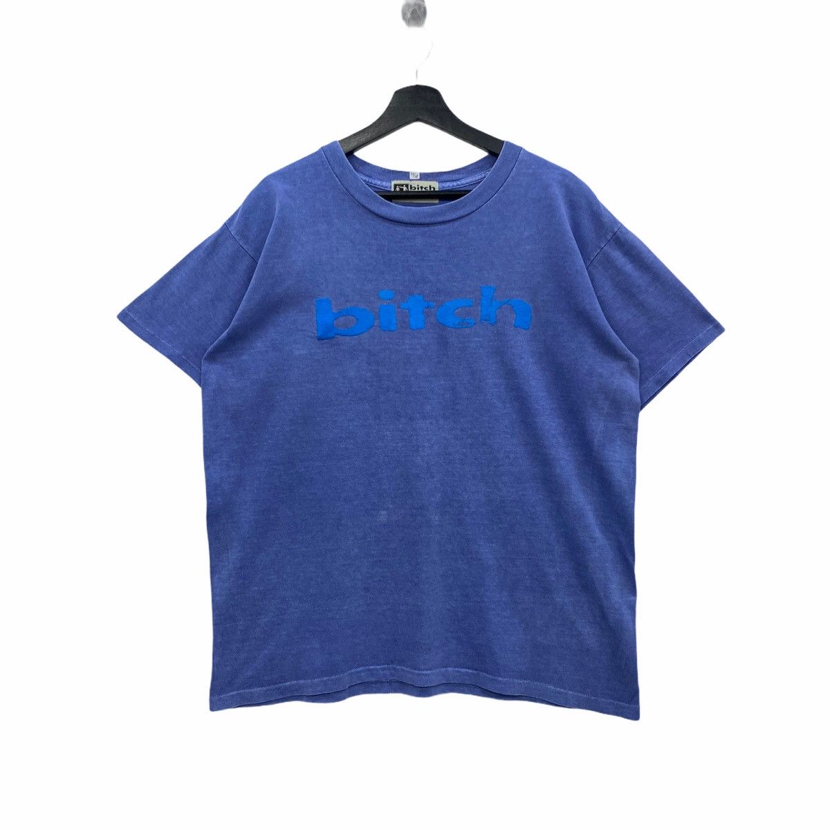 Vintage *Vintage BITCH Streetwear spellout logo Men Tshirt Size US XL / EU 56 / 4 - 1 Thumbnail