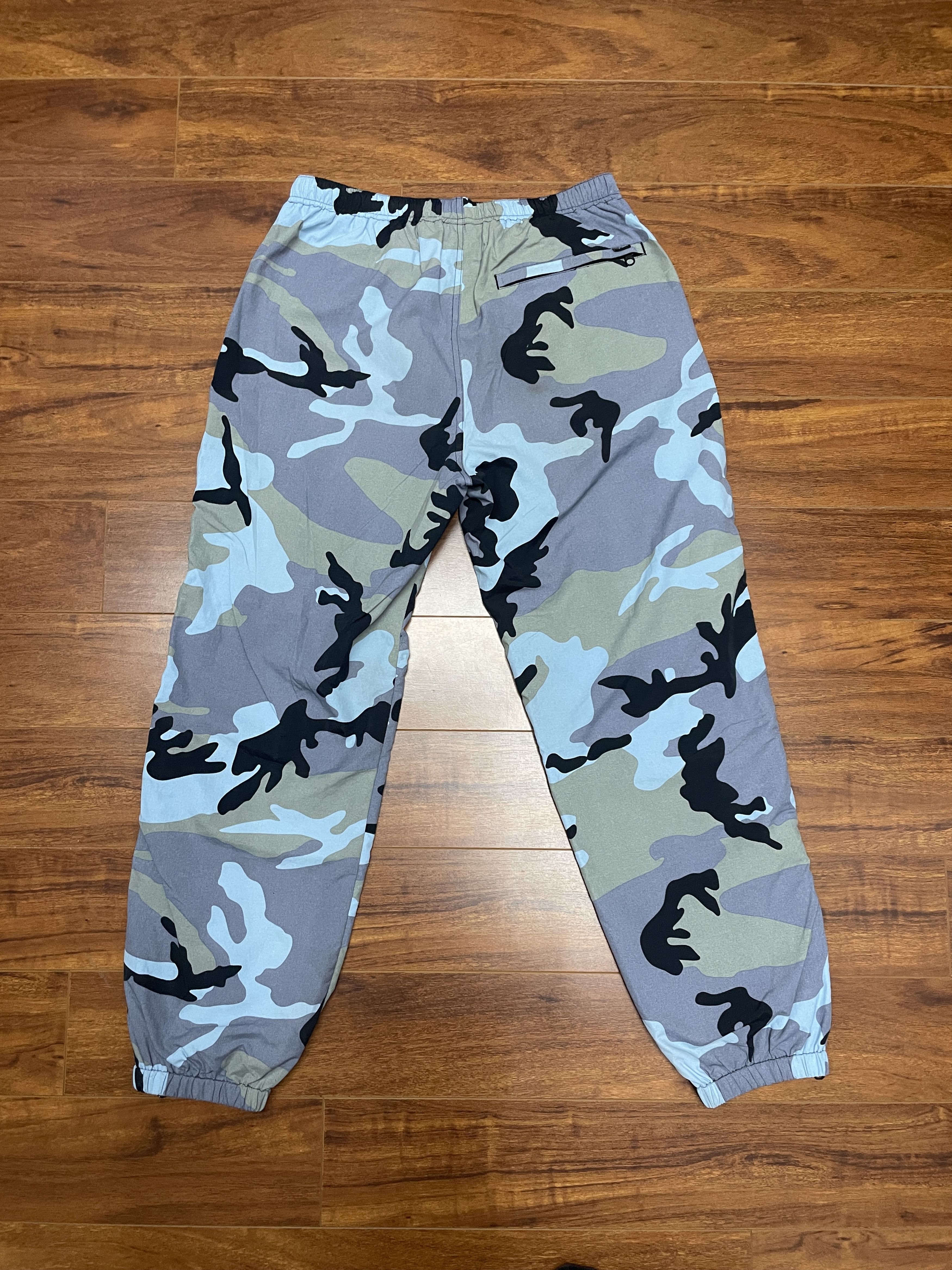 Supreme Supreme SS18 Blue Camo Track Pants Warm Up Small Size US 30 / EU 46 - 2 Thumbnail