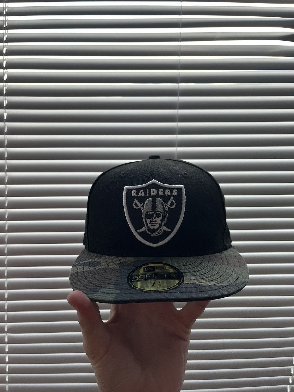NFL Vintage Los Angeles Raiders Snapback Hat Size ONE SIZE - 2 Thumbnail