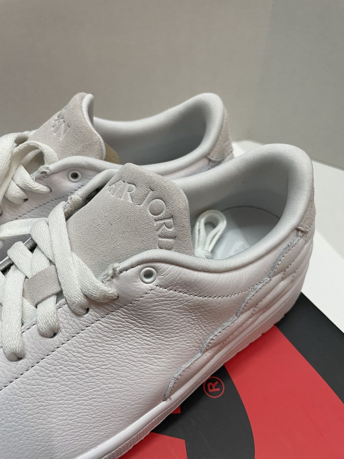 Jordan Brand × Nike Jordan 1 Centre Court Triple White DJ2756-100 Size US 9 / EU 42 - 7 Thumbnail