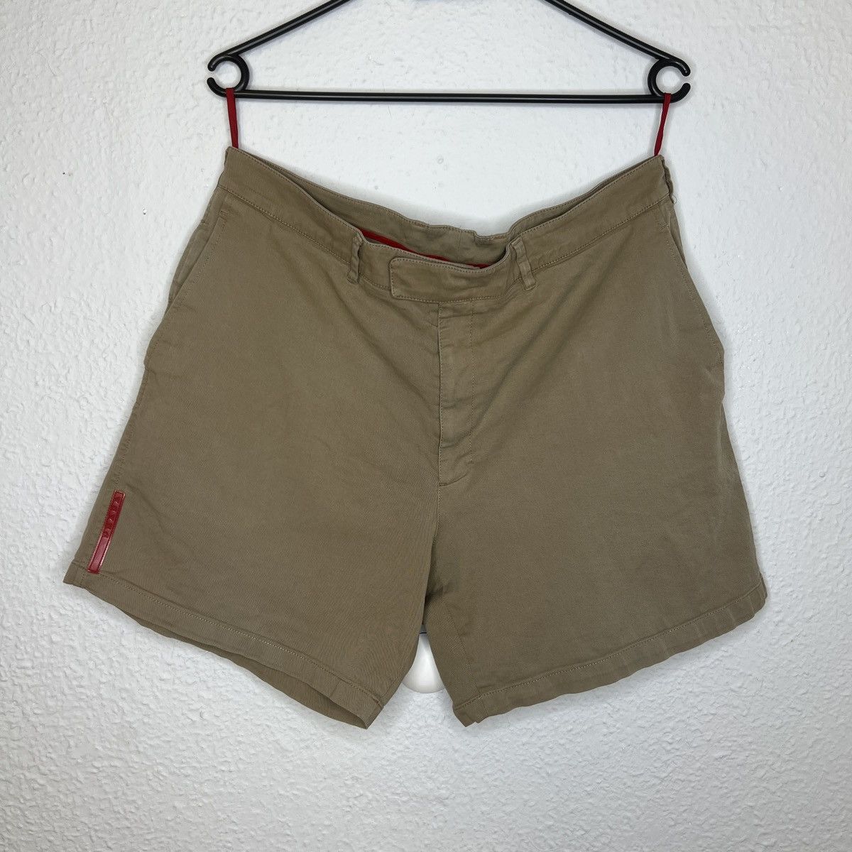 Prada Prada Shorts Bermuda Denim Jeans Red Logo Stripe Beige Size US 34 / EU 50 - 1 Thumbnail